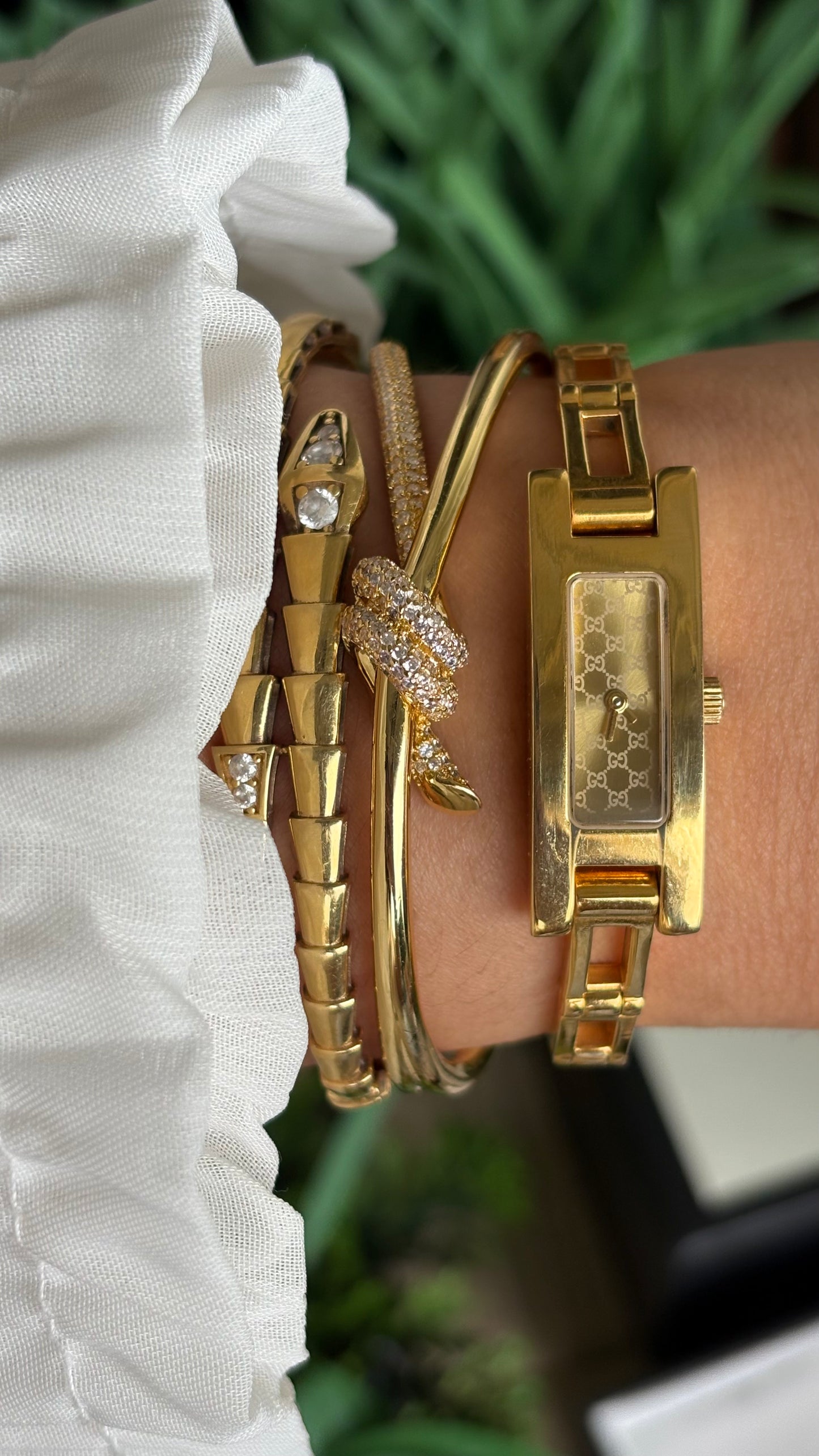 Vintage Gucci 3900L Monogram Dial Slim Bracelet Watch in Gold Tone with Gucci Box