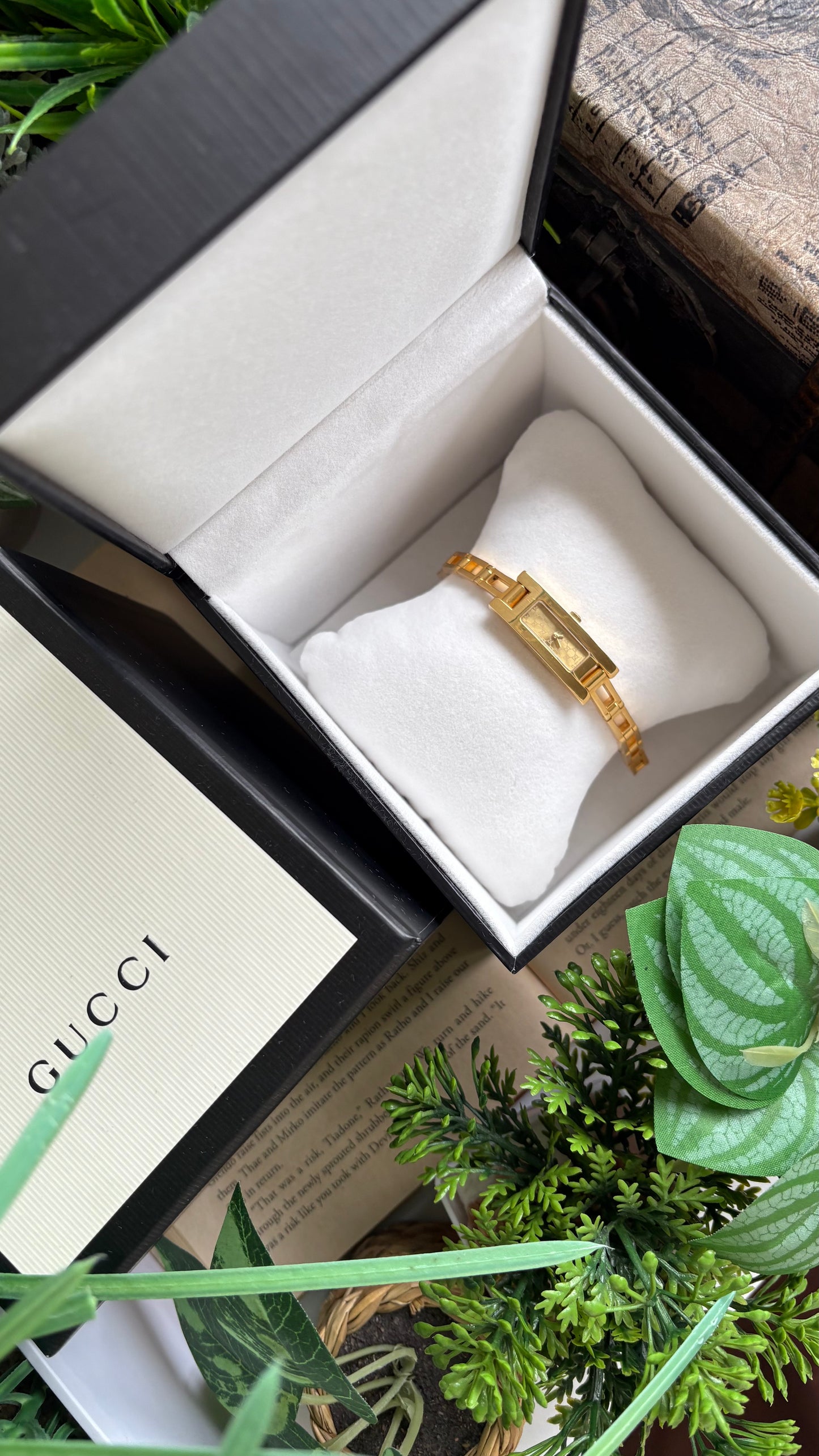 Vintage Gucci 3900L Monogram Dial Slim Bracelet Watch in Gold Tone with Gucci Box