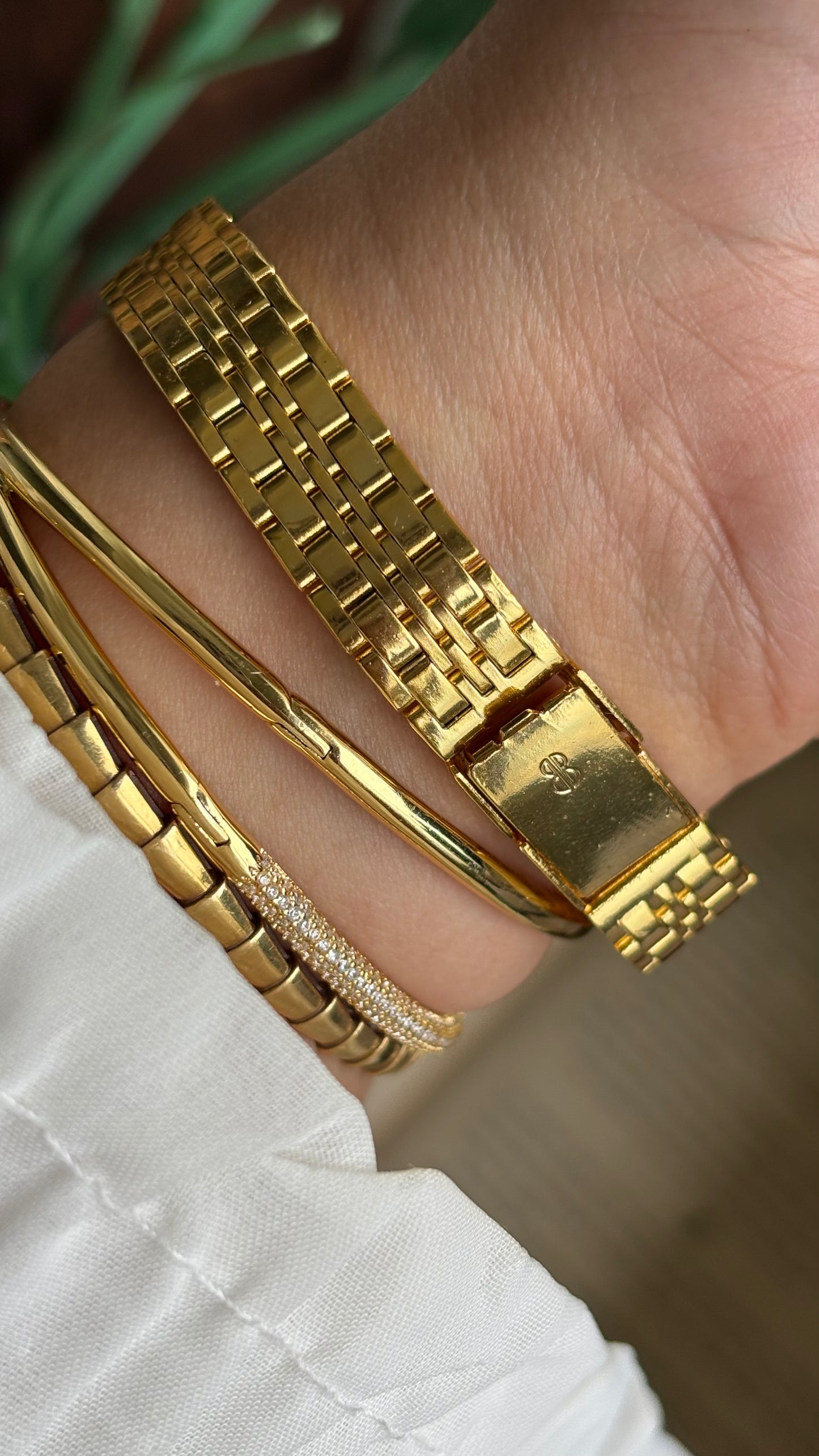Vintage Bill Blass Watch in Gold Tone
