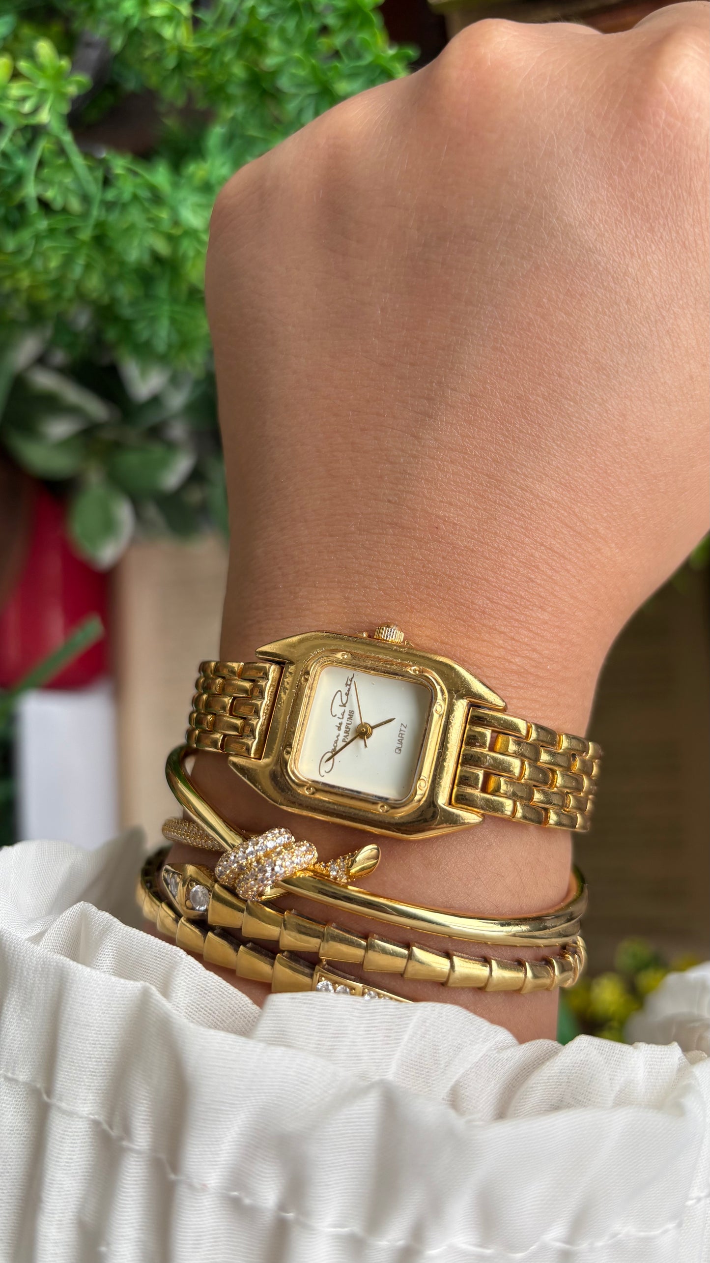 Vintage Oscar de la Renta Watch in Gold Tone