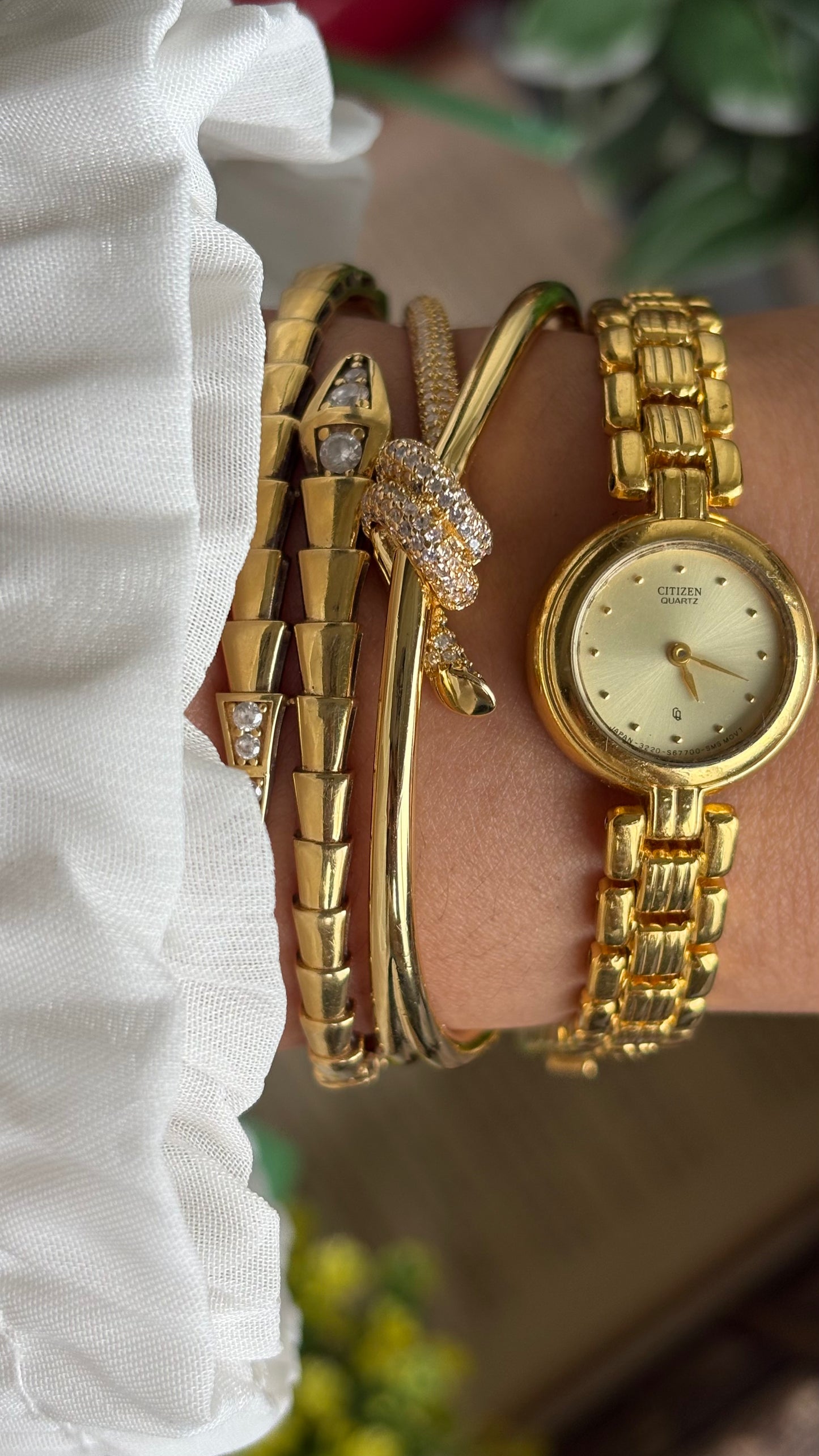 Vintage Citizen Watch in Gold Tone Super Dainty