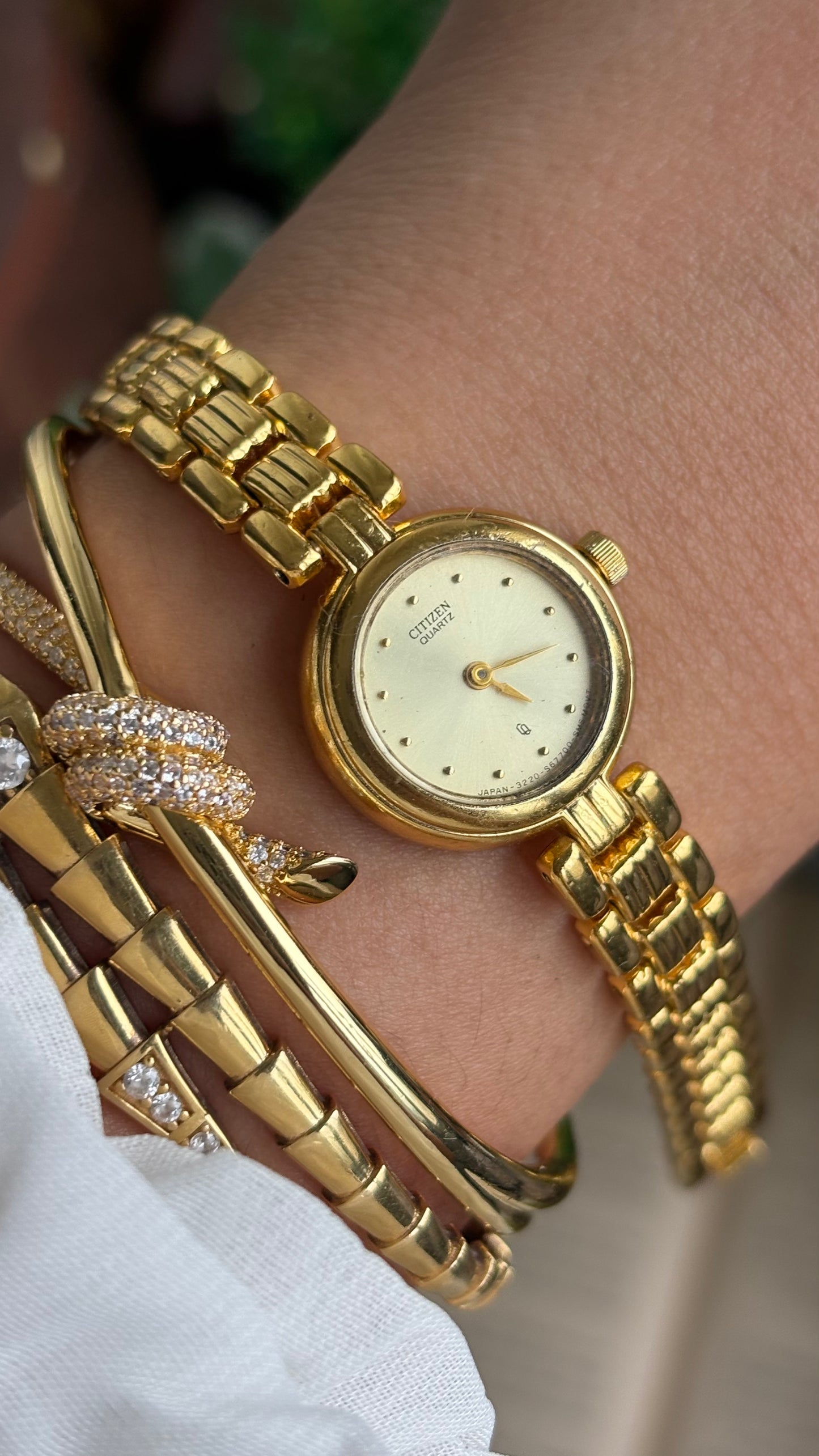 Vintage Citizen Watch in Gold Tone Super Dainty