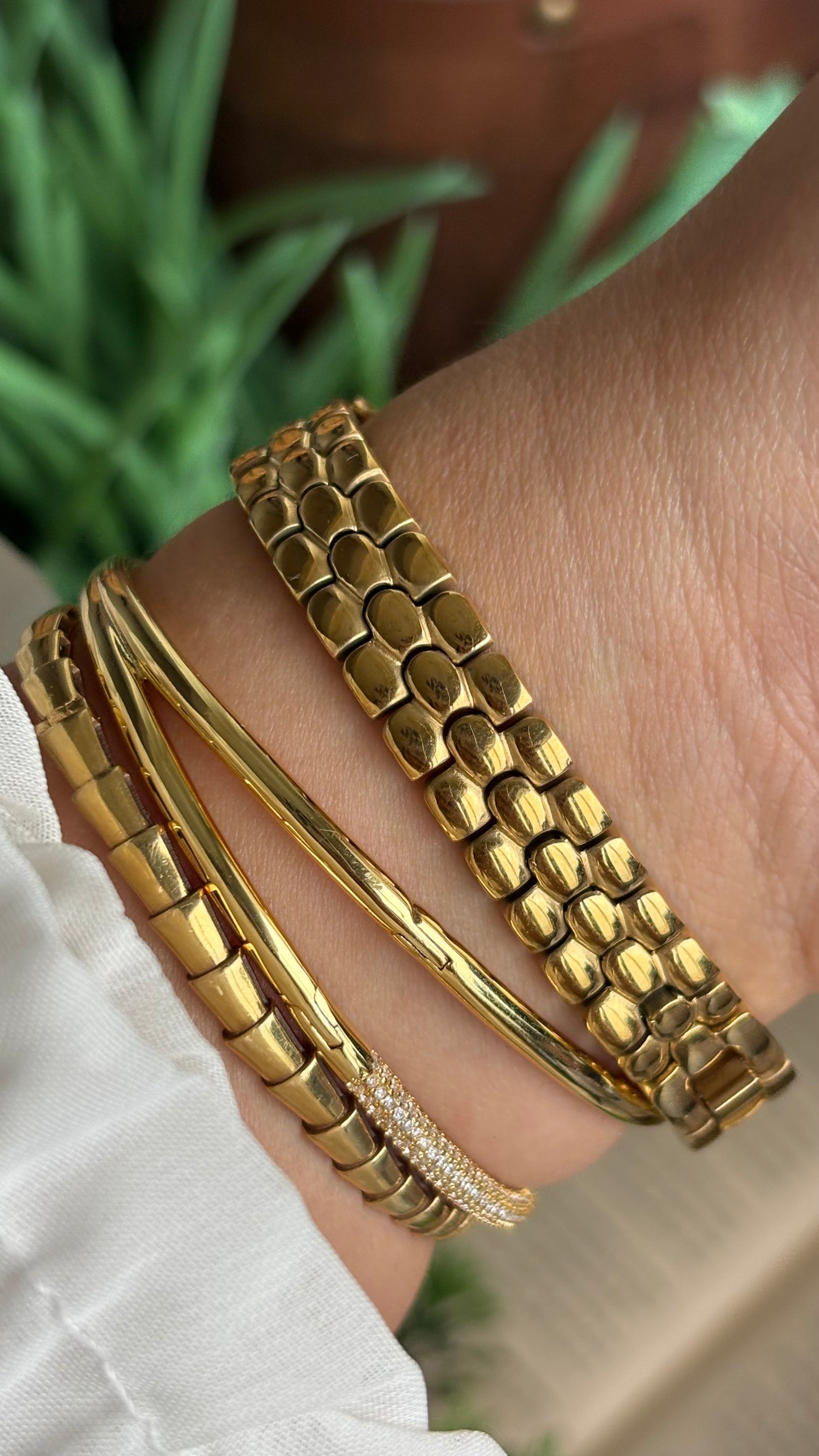 Vintage Marie Claire Paris Baignoire Watch in Gold Tone Roman Oval Dial