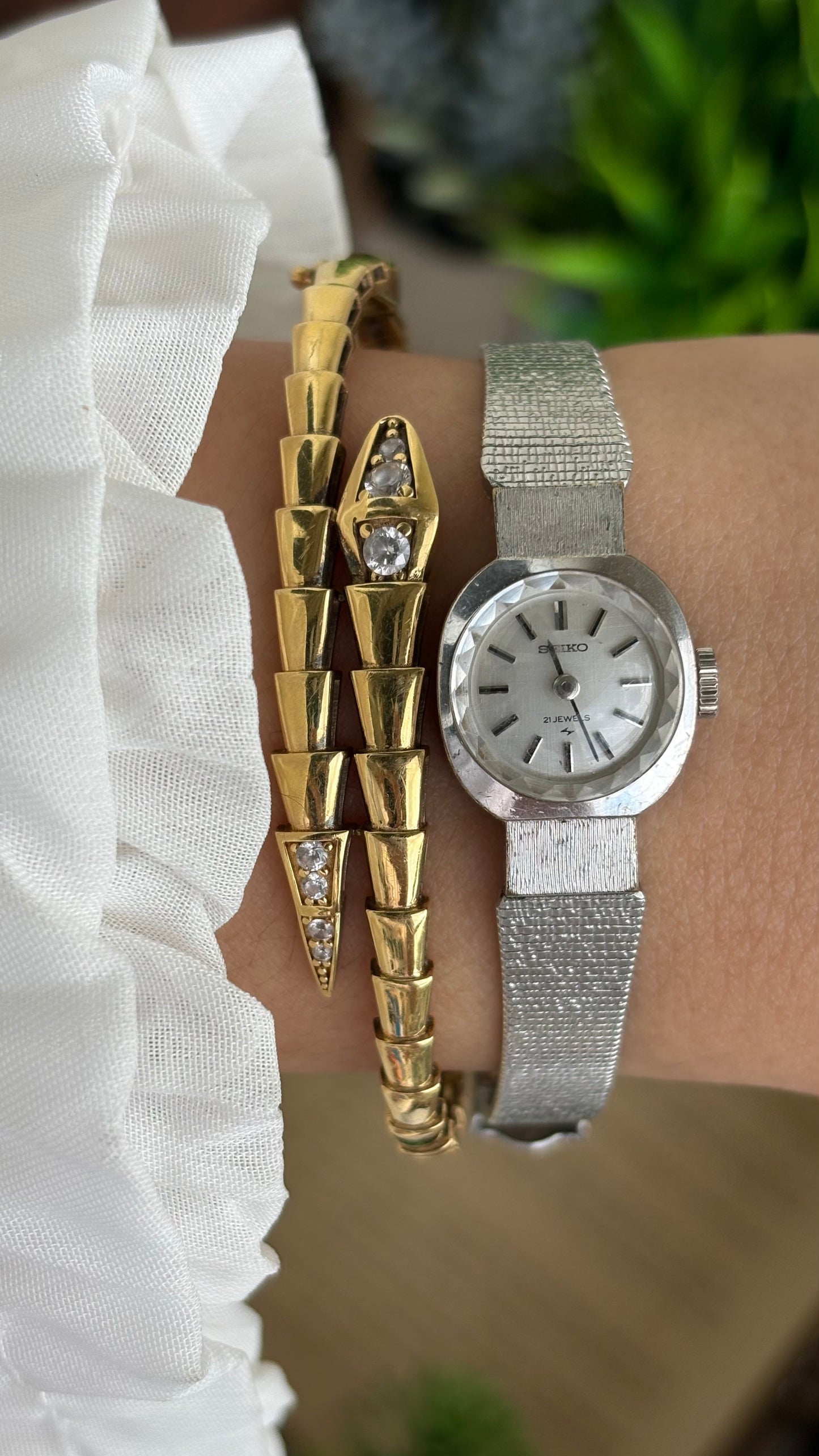 Vintage Seiko Watch in Silver Tone 21 Jewels Manual Wind Mechanical