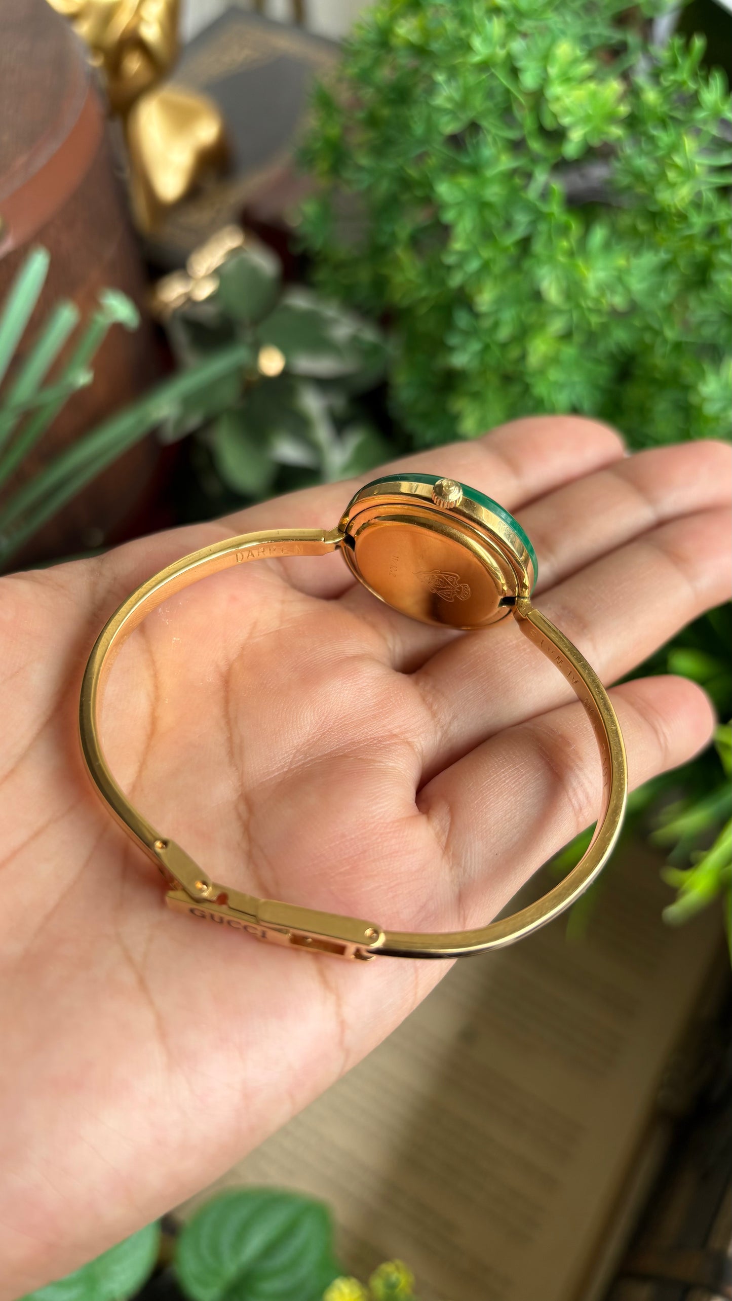 Vintage Gucci 1100L Interchangeable Bezel Set Bangle Watch in Gold Tone