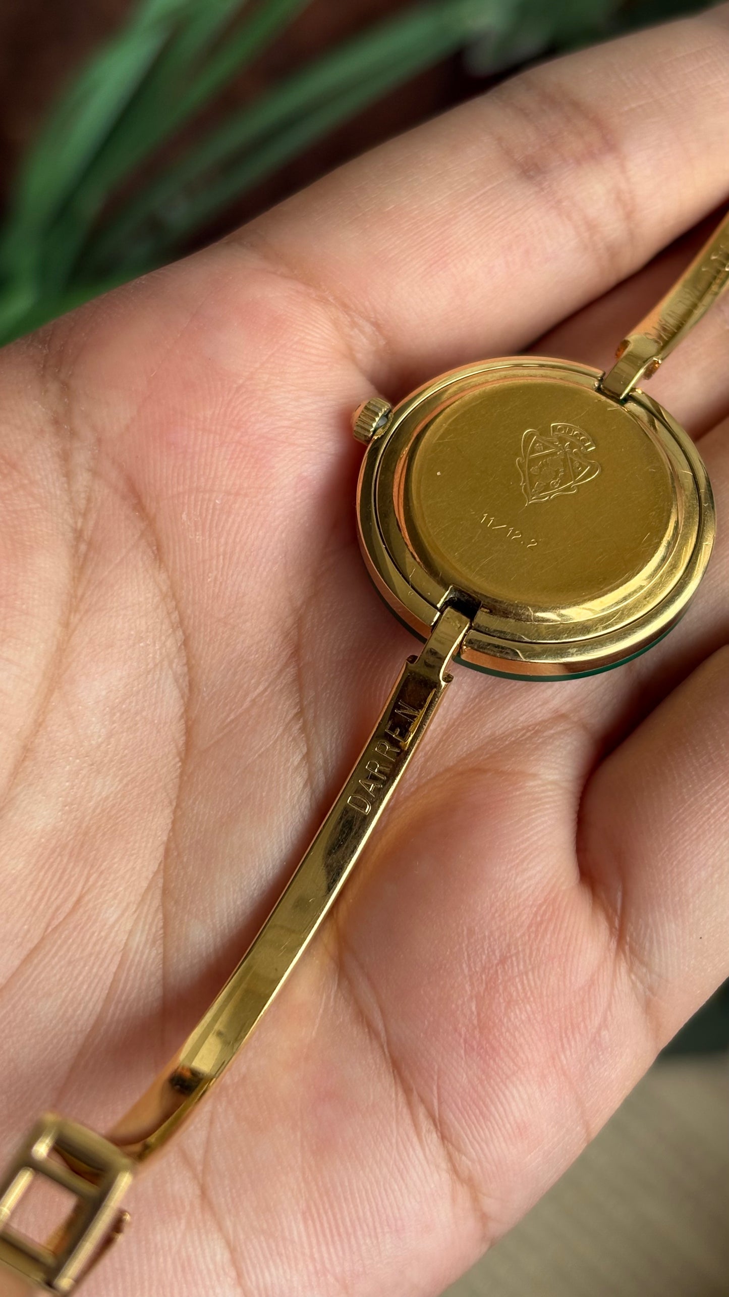 Vintage Gucci 1100L Interchangeable Bezel Set Bangle Watch in Gold Tone