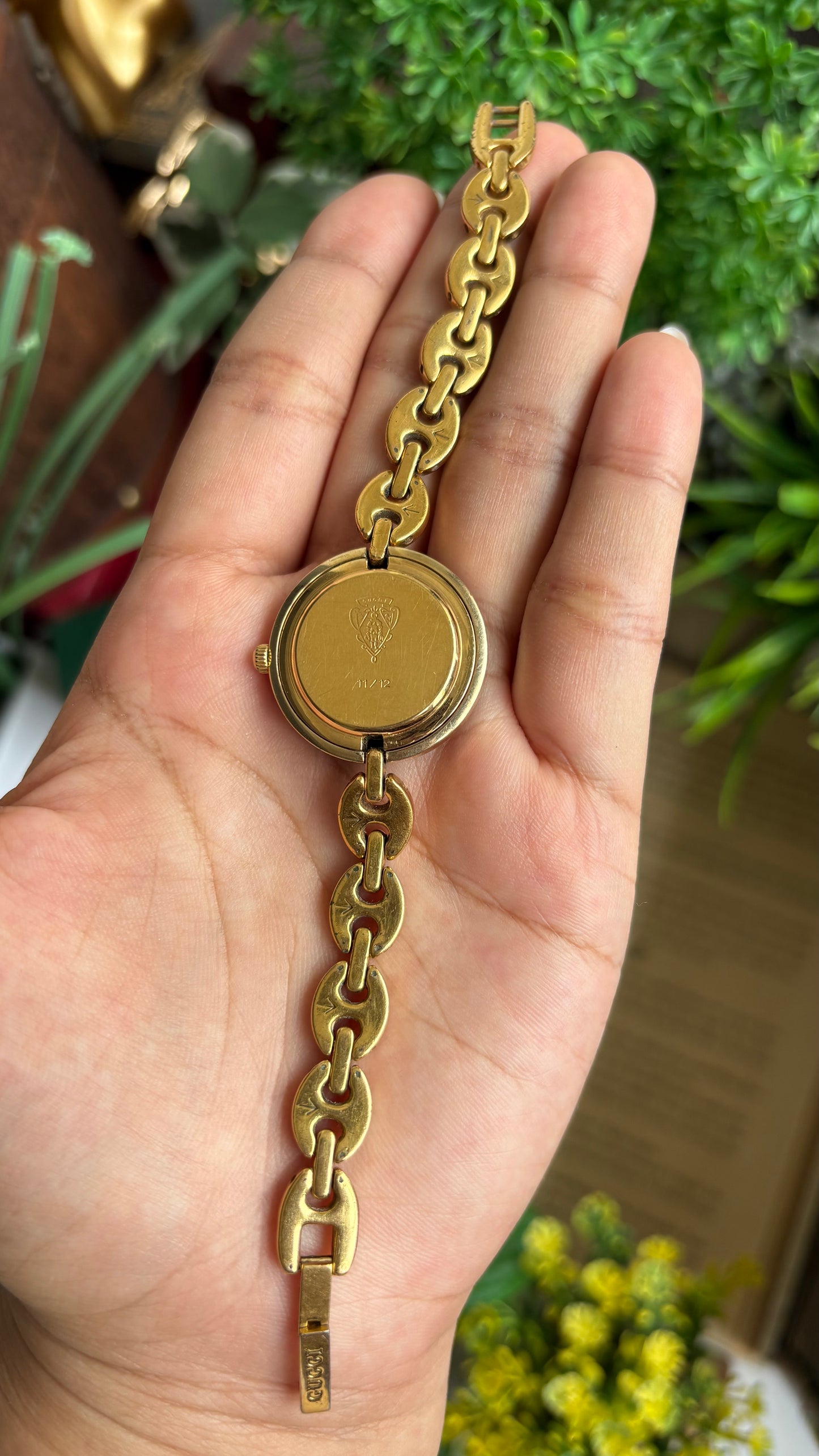 Vintage Gucci 1100L Interchangeable Bezel Set Marina Bracelet Watch in Gold Tone