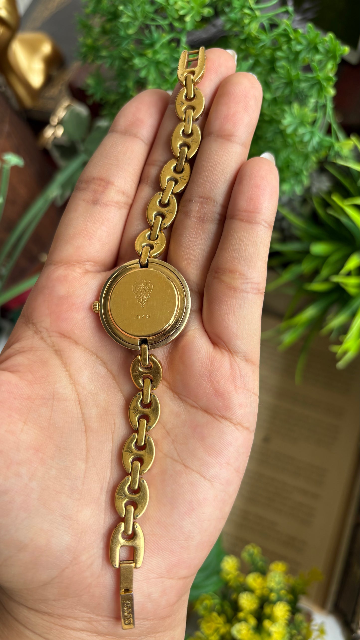Vintage Gucci 1100L Interchangeable Bezel Set Marina Bracelet Watch in Gold Tone