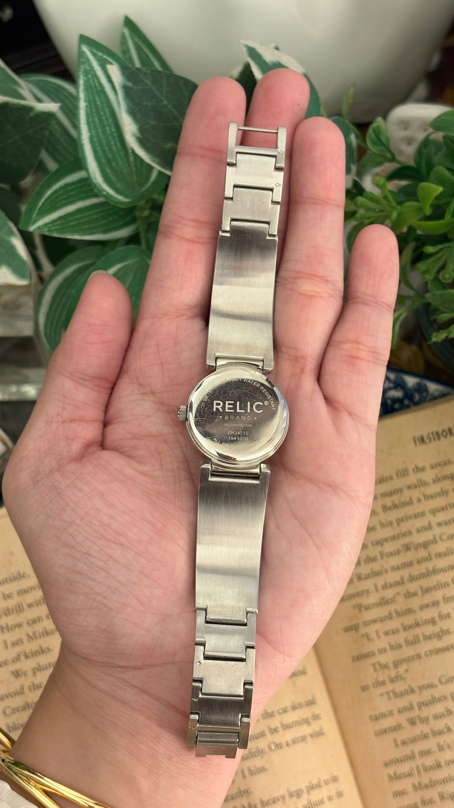 Rare Vintage Relic Fossil Floral Bangle Watch in Silver Tone Quartz