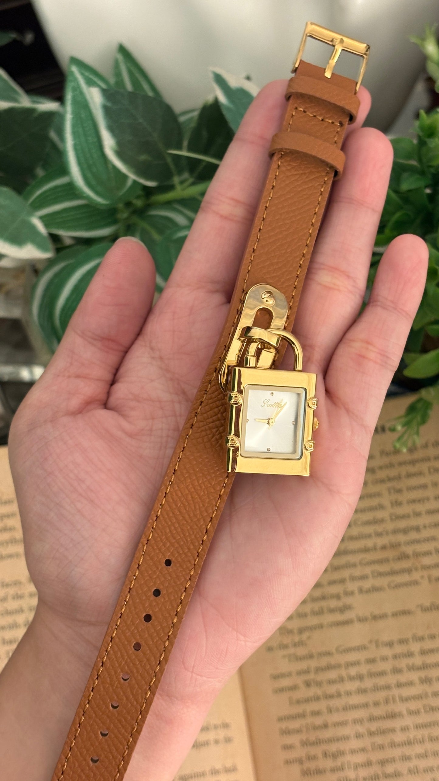 Rare Vintage Scottie Hanging Lock Bracelet Watch in Brown Leather Quartz