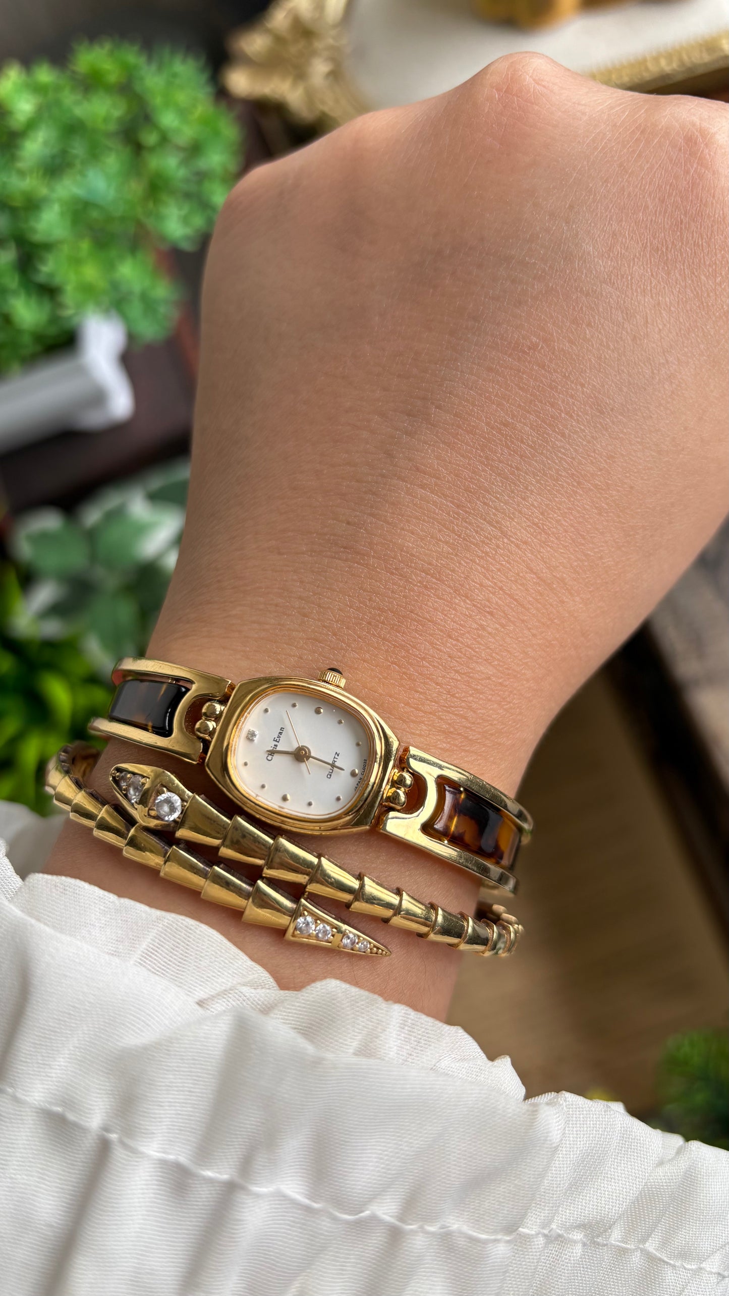 Vintage Chris Evan Watch in Gold Tone Tortoise Shell Pattern