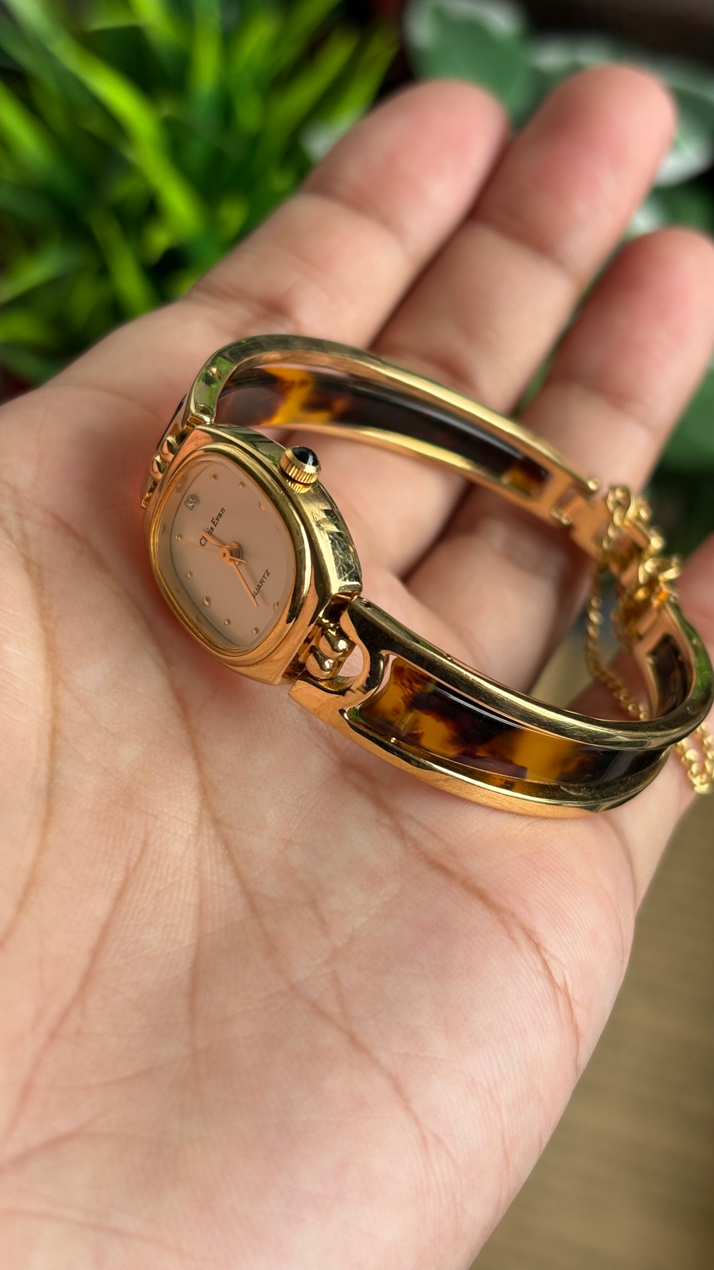 Vintage Chris Evan Watch in Gold Tone Tortoise Shell Pattern