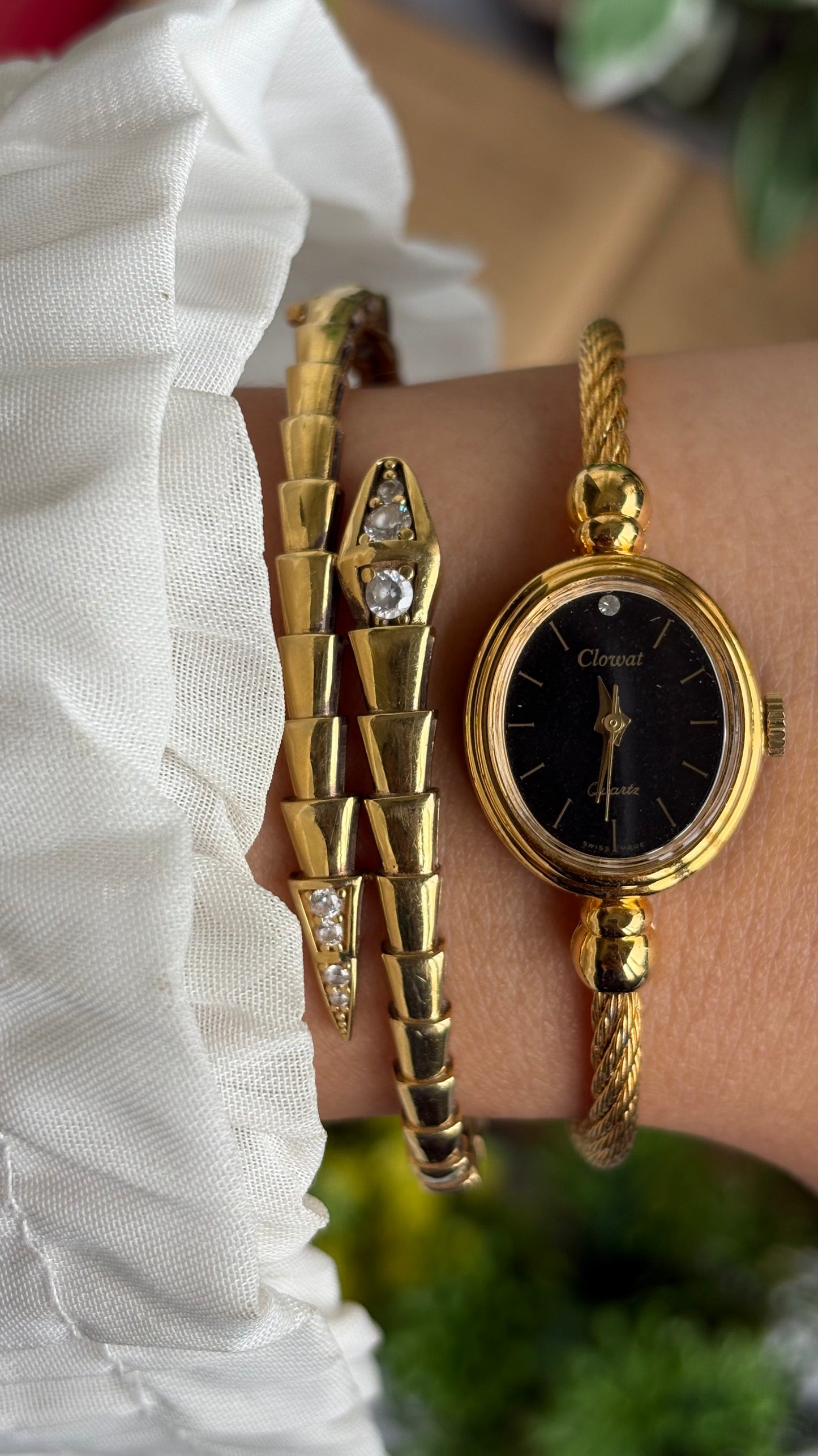 Extremely Rare Vintage Clowat by Seiko Swiss Dainty Bangle Watch in Gold Tone Black Dial