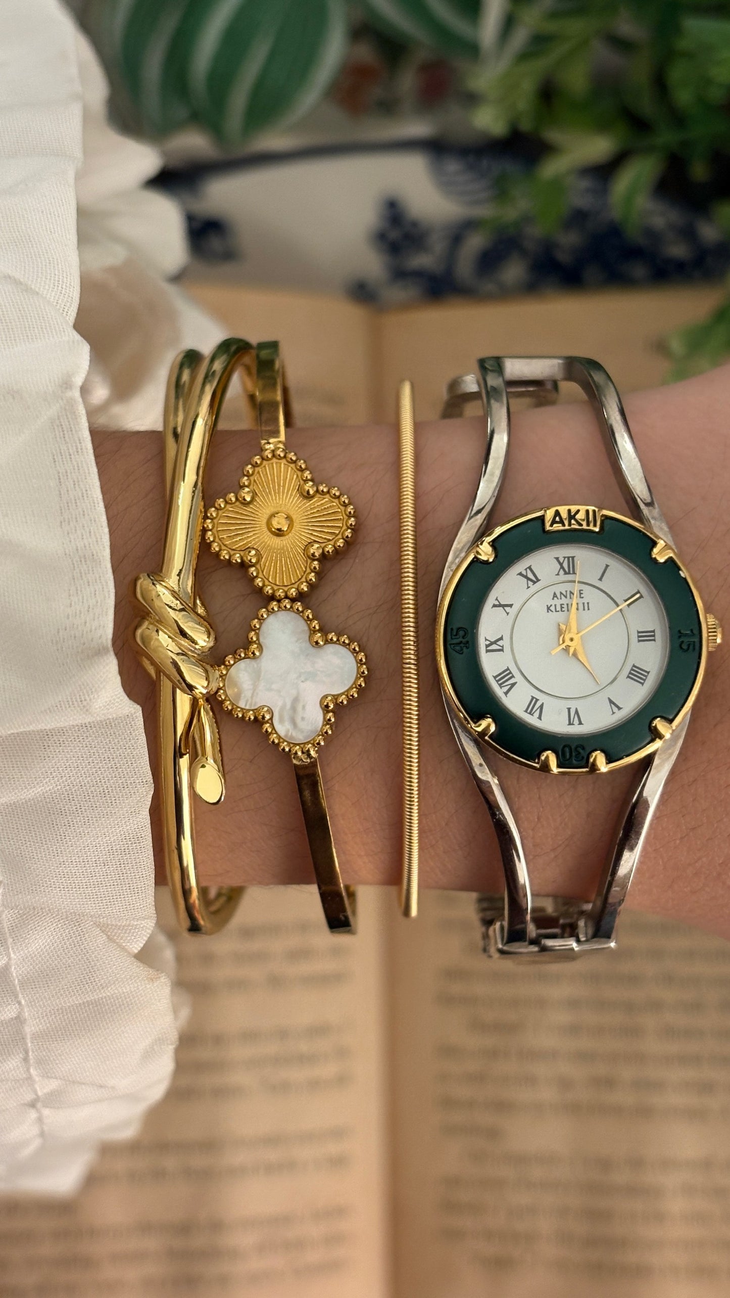 Rare Vintage Anne Klein II Interchangeable Bezel Hollow Bangle Watch Set in Two-Tone Quartz with Box