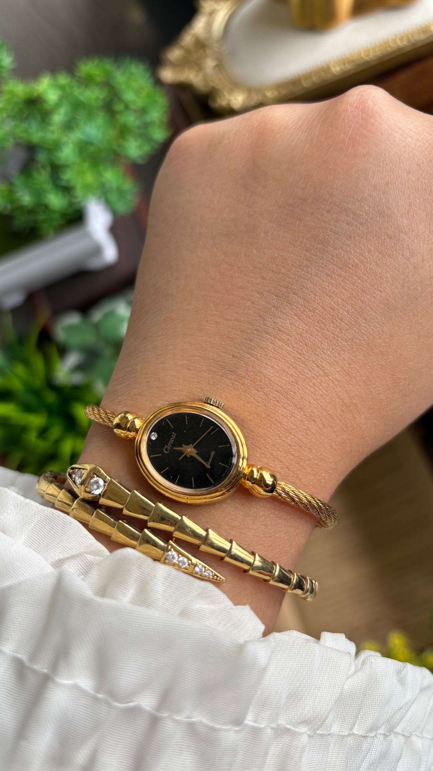 Extremely Rare Vintage Clowat by Seiko Swiss Dainty Bangle Watch in Gold Tone Black Dial