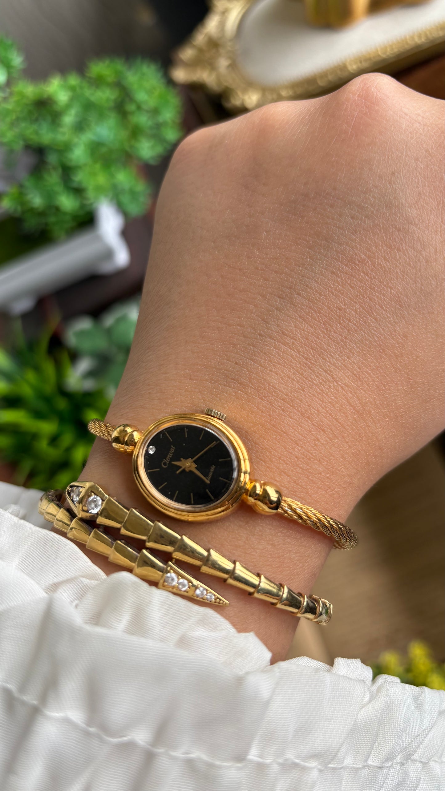 Extremely Rare Vintage Clowat by Seiko Swiss Dainty Bangle Watch in Gold Tone Black Dial
