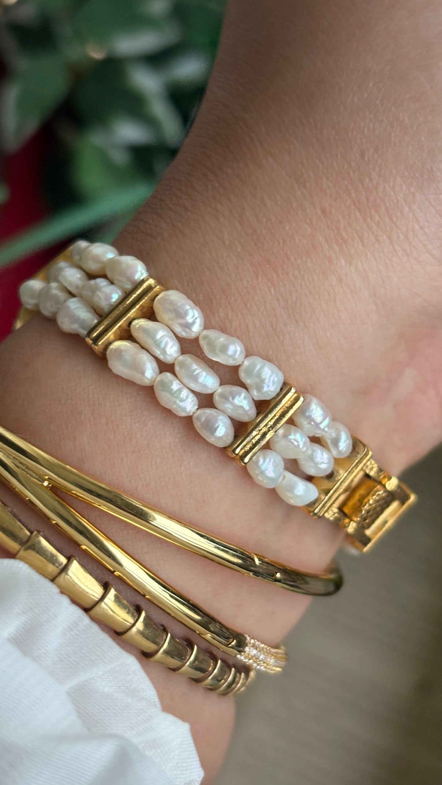 Vintage Freshwater Pearl Watch in Gold Tone