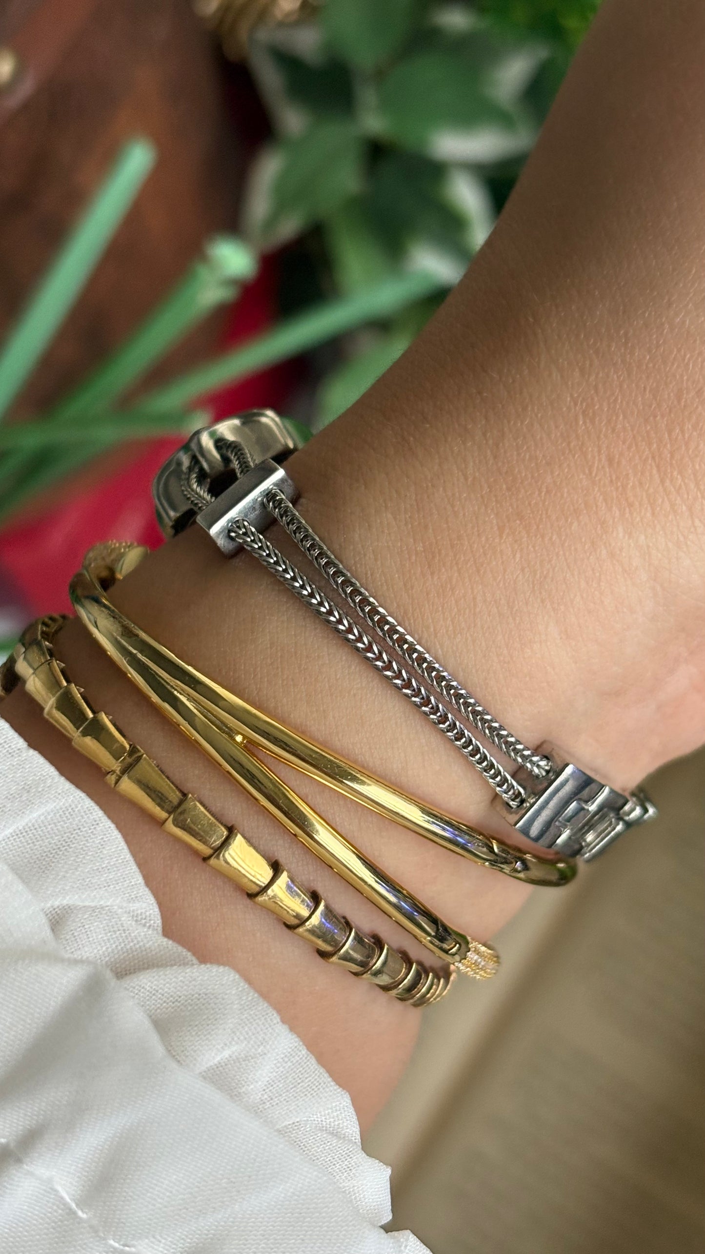 Vintage Pacue Watch in Silver Tone