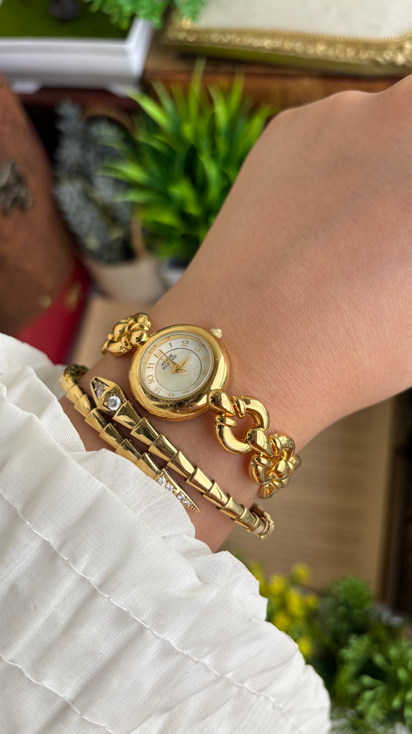 Extremely Rare Vintage Anne Klein in Gold Tone Teardrop Strap