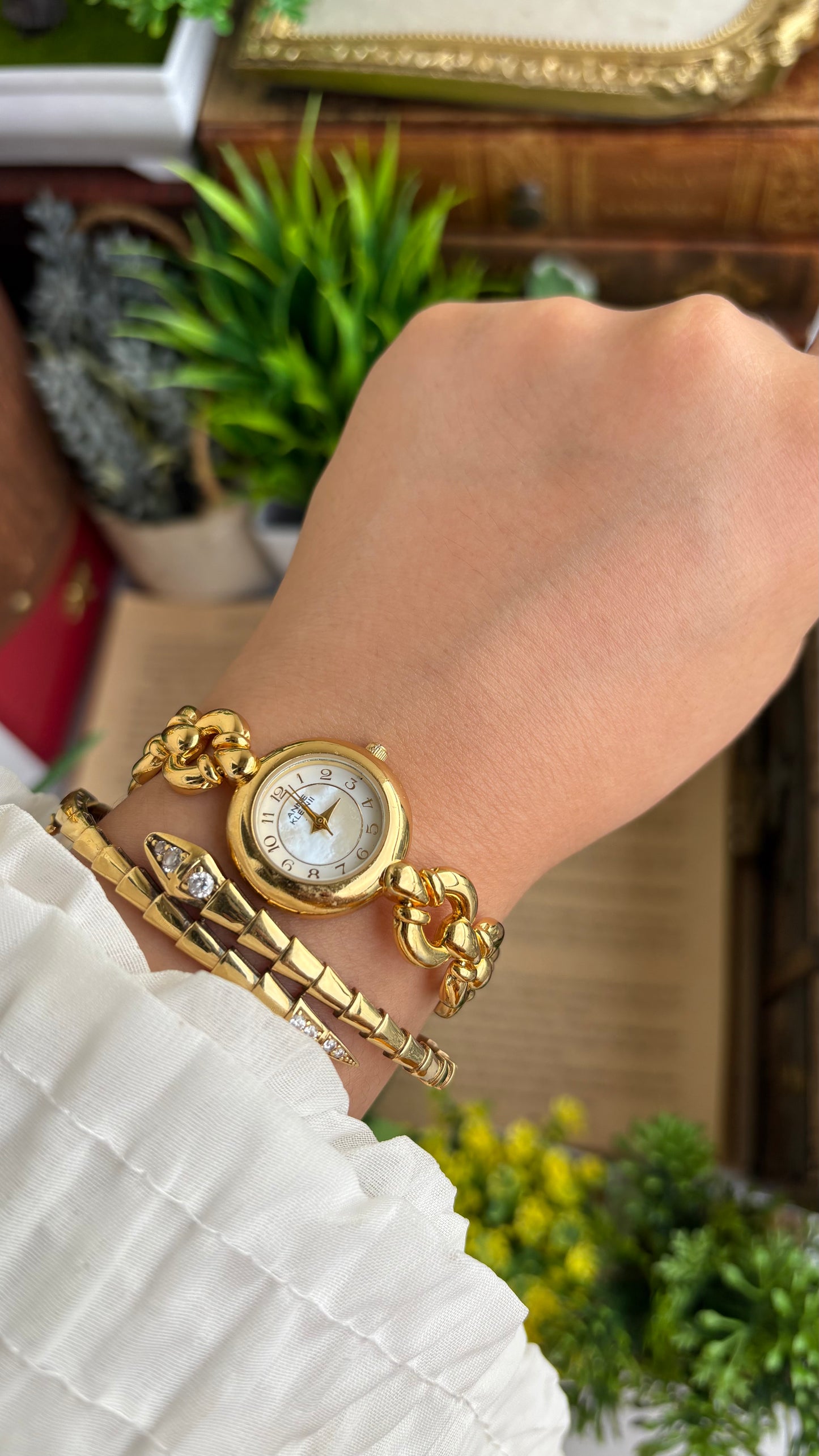 Extremely Rare Vintage Anne Klein in Gold Tone Teardrop Strap