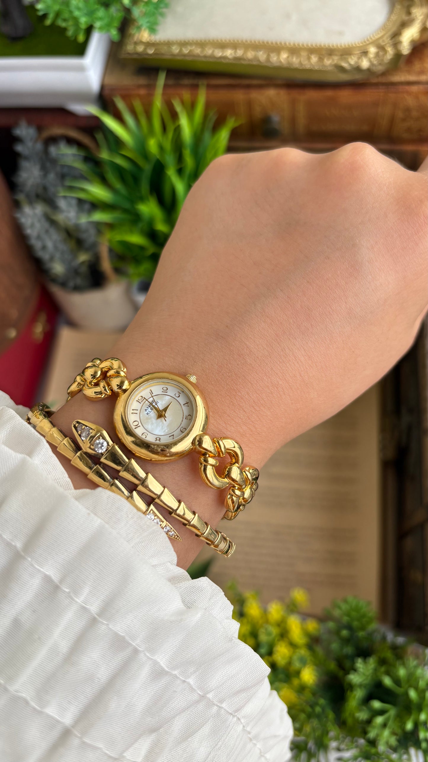 Extremely Rare Vintage Anne Klein in Gold Tone Teardrop Strap