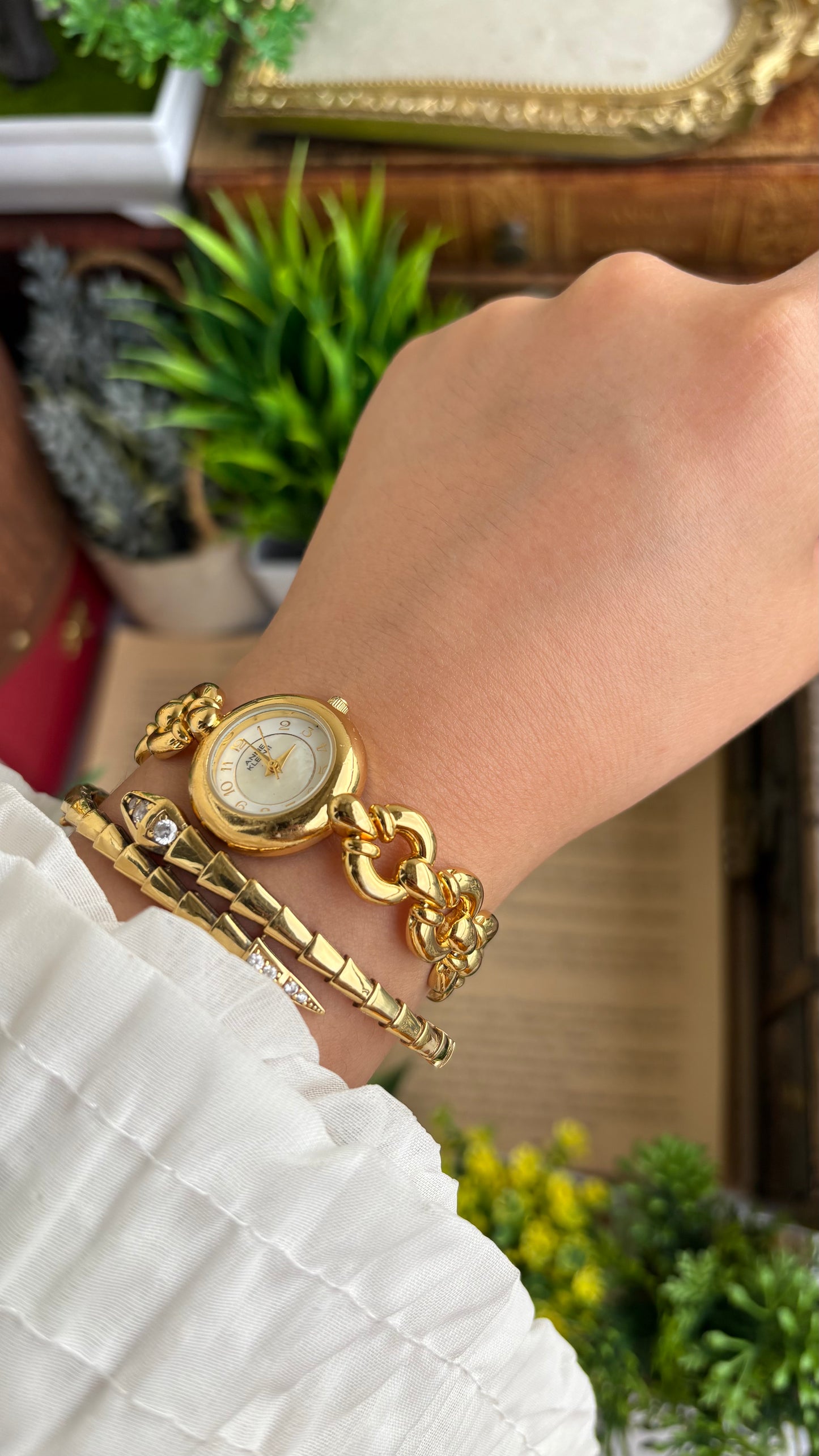 Extremely Rare Vintage Anne Klein in Gold Tone Teardrop Strap