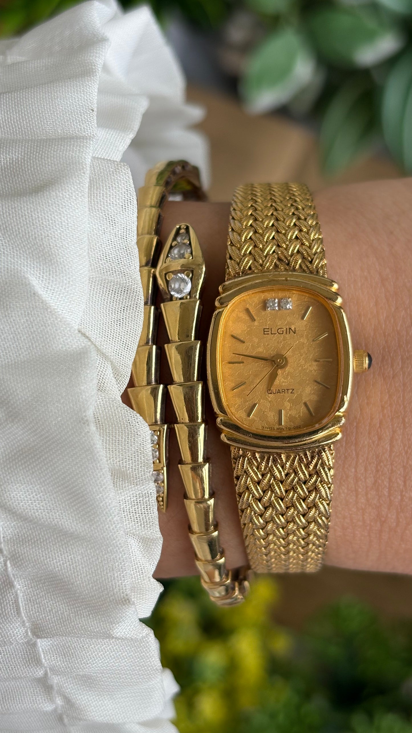 Vintage Elgin Watch in Gold Tone Rare Dial Design