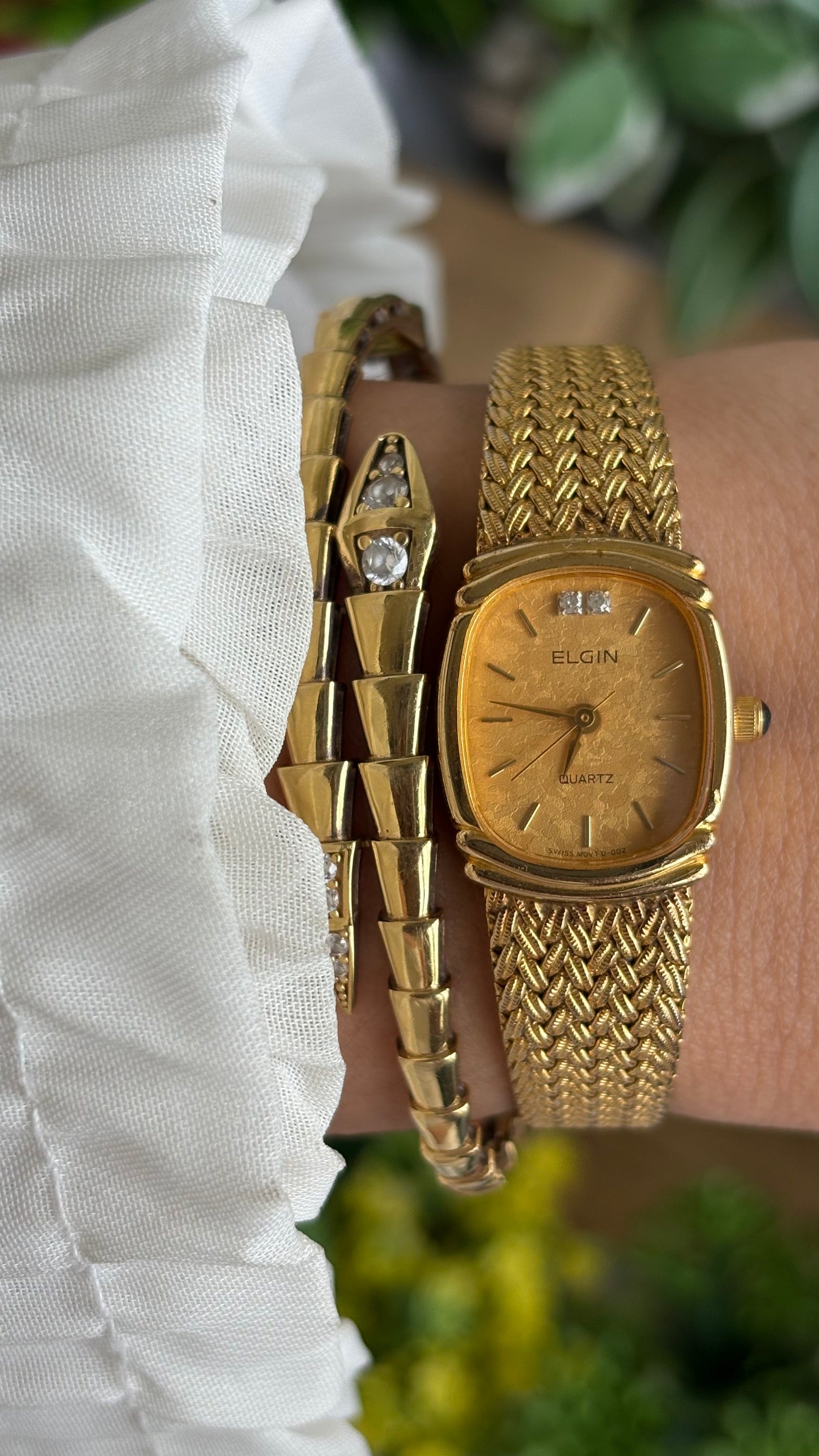 Vintage Elgin Watch in Gold Tone Rare Dial Design