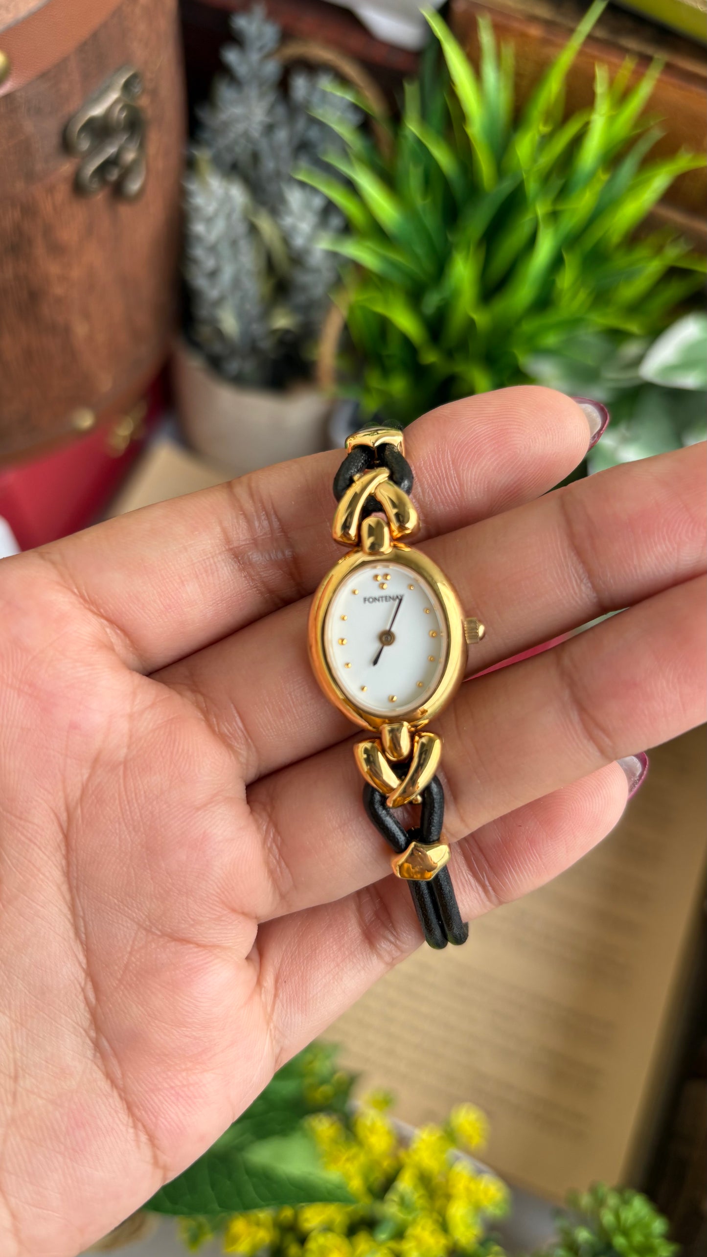 Vintage Fontenay Parisian Luxury Watch in Gold Tone Black Thin Leather Straps