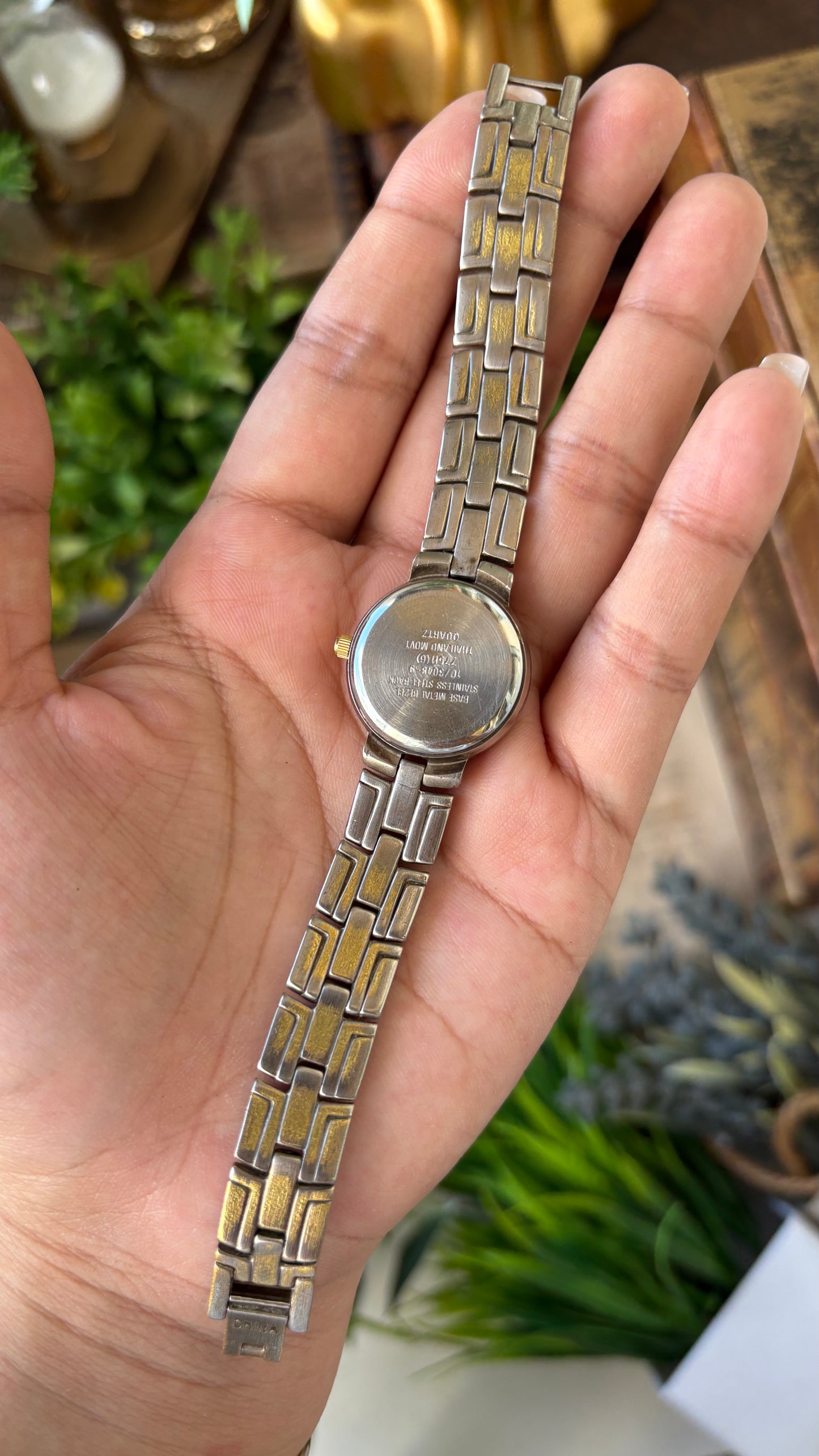 Vintage Anne Klein Classic Watch in Two-Tone Line Indices Quartz #00270