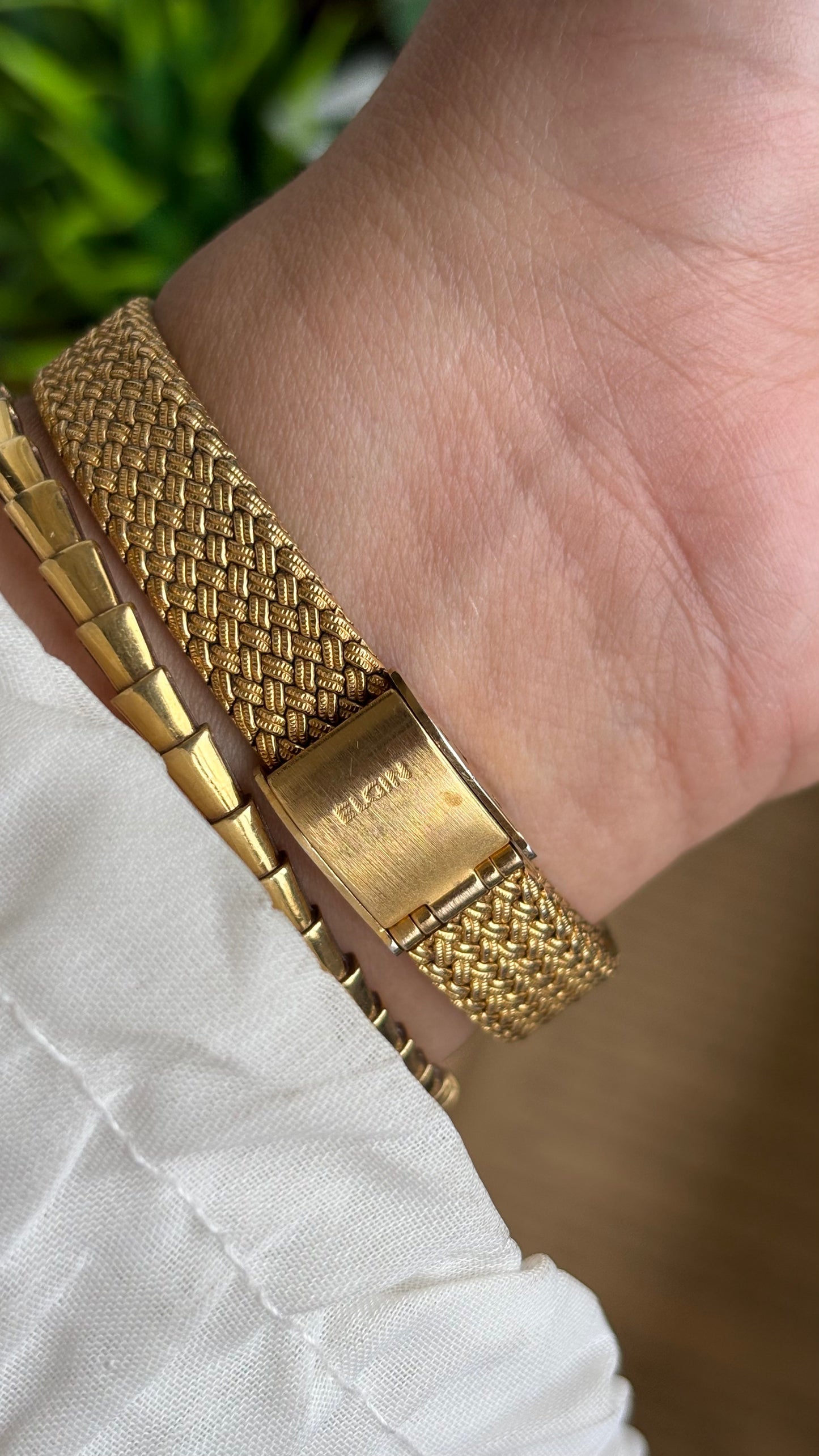 Vintage Elgin Watch in Gold Tone Rare Dial Design