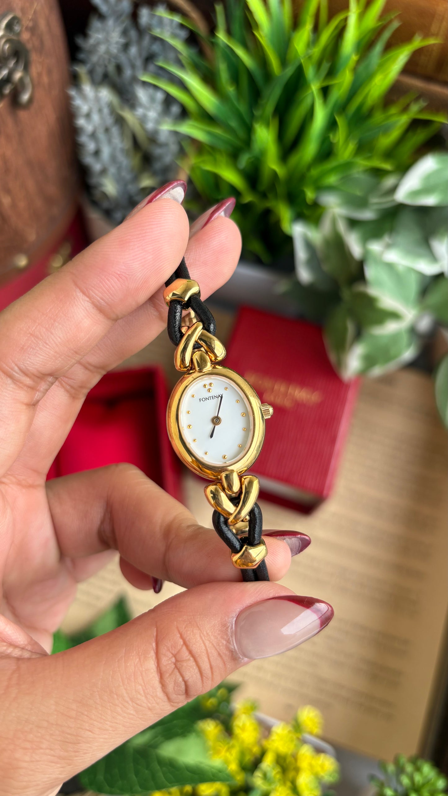 Vintage Fontenay Parisian Luxury Watch in Gold Tone Black Thin Leather Straps