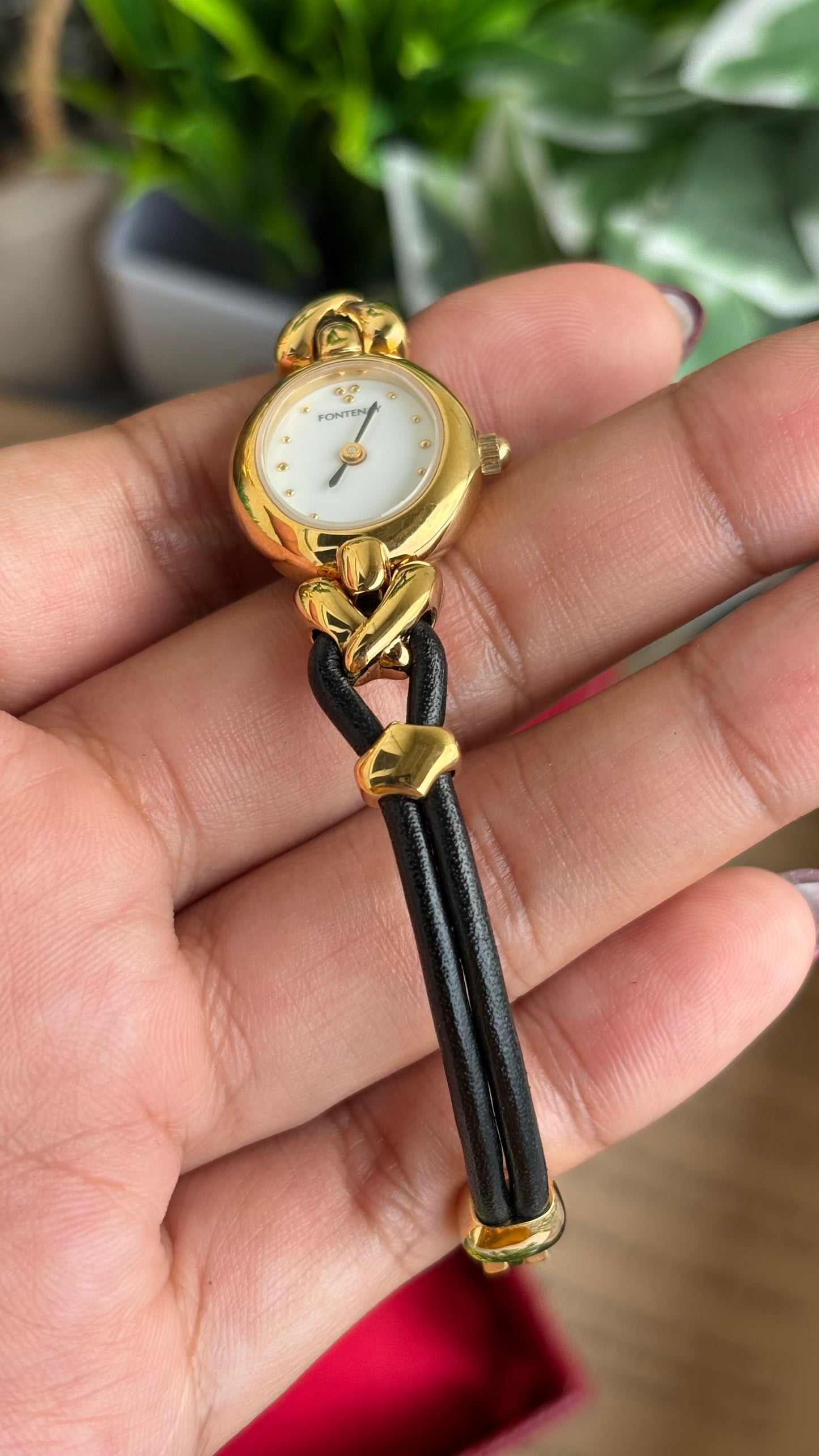 Vintage Fontenay Parisian Luxury Watch in Gold Tone Black Thin Leather Straps