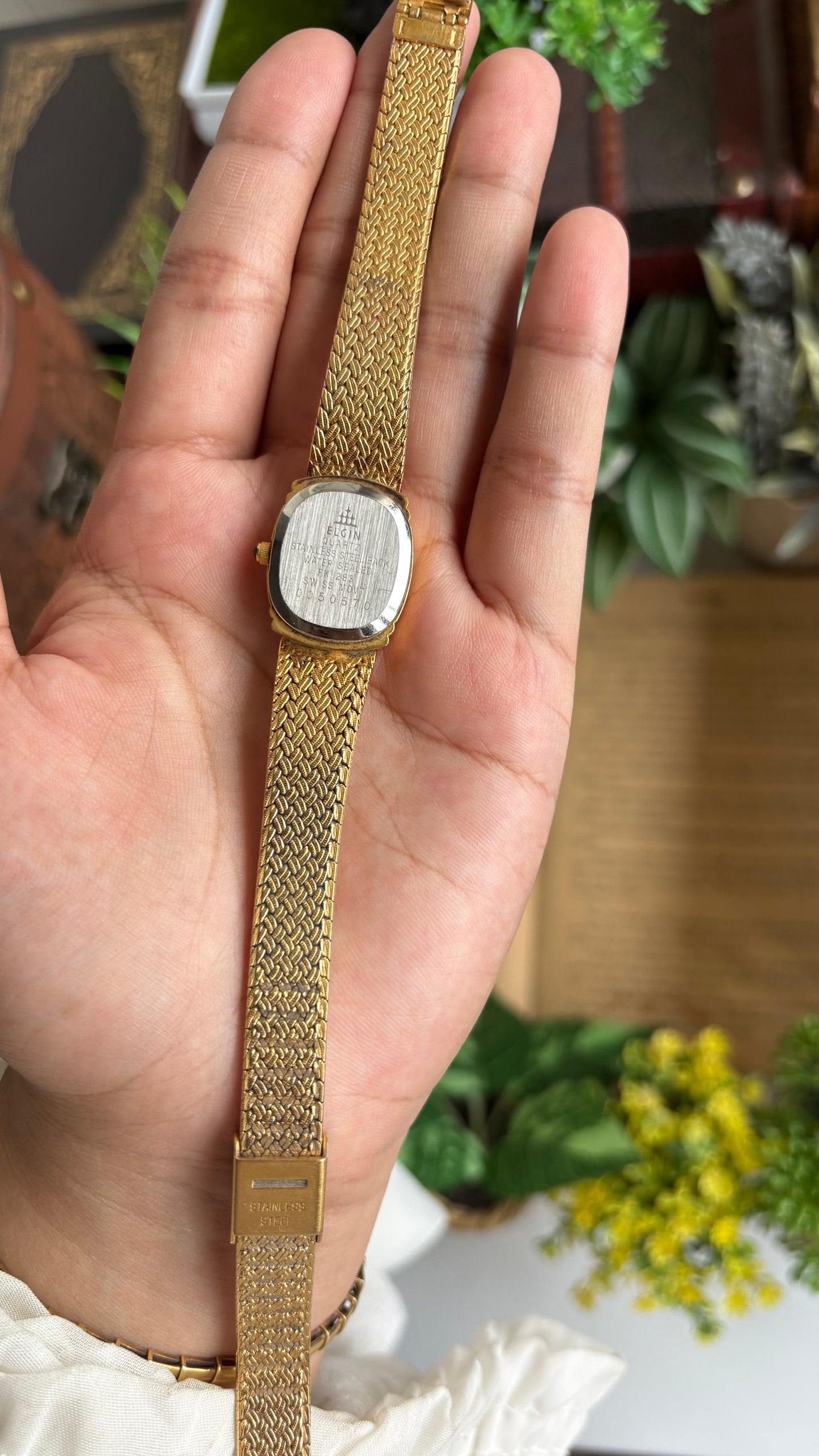 Vintage Elgin Watch in Gold Tone Rare Dial Design