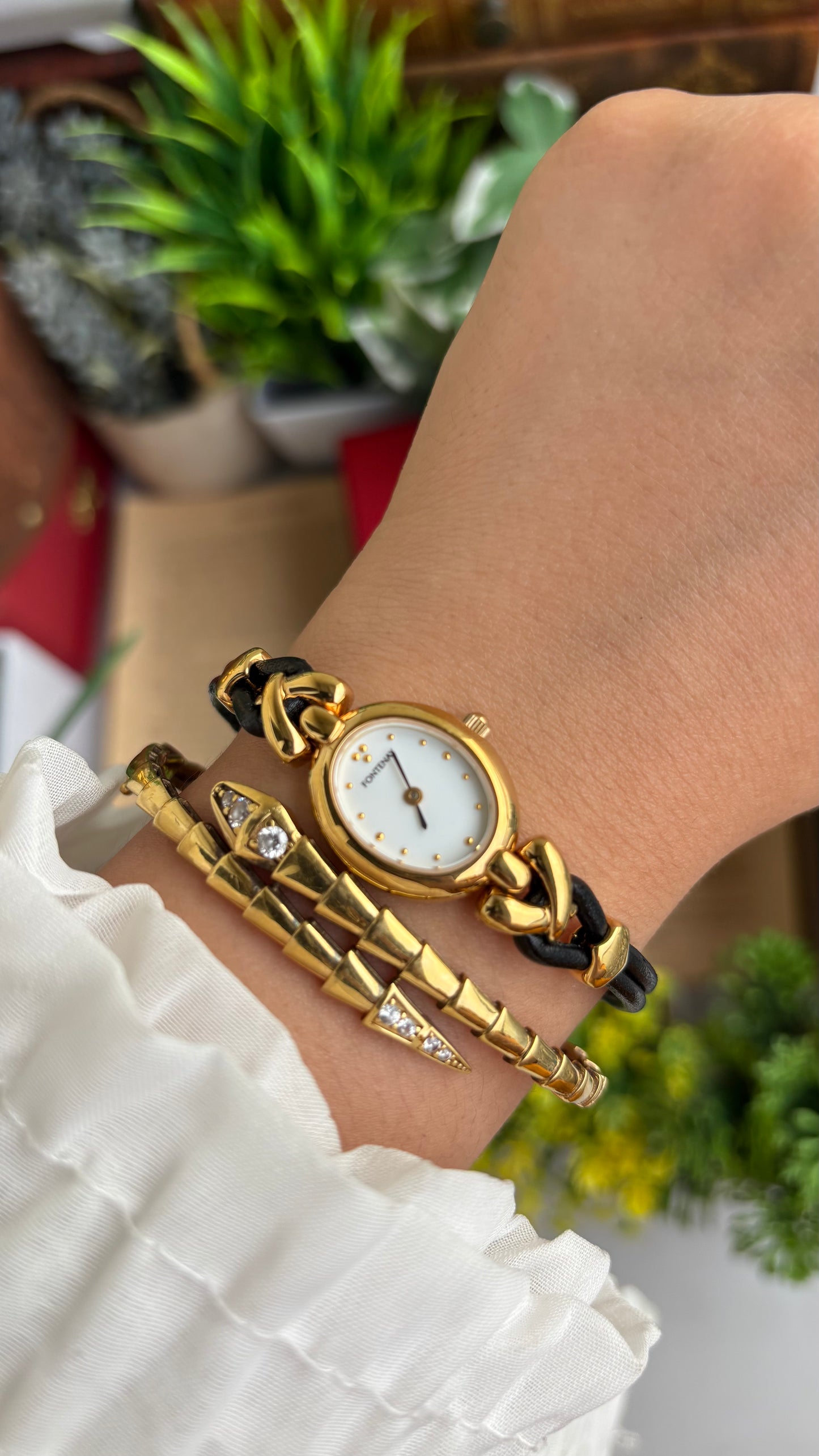 Vintage Fontenay Parisian Luxury Watch in Gold Tone Black Thin Leather Straps