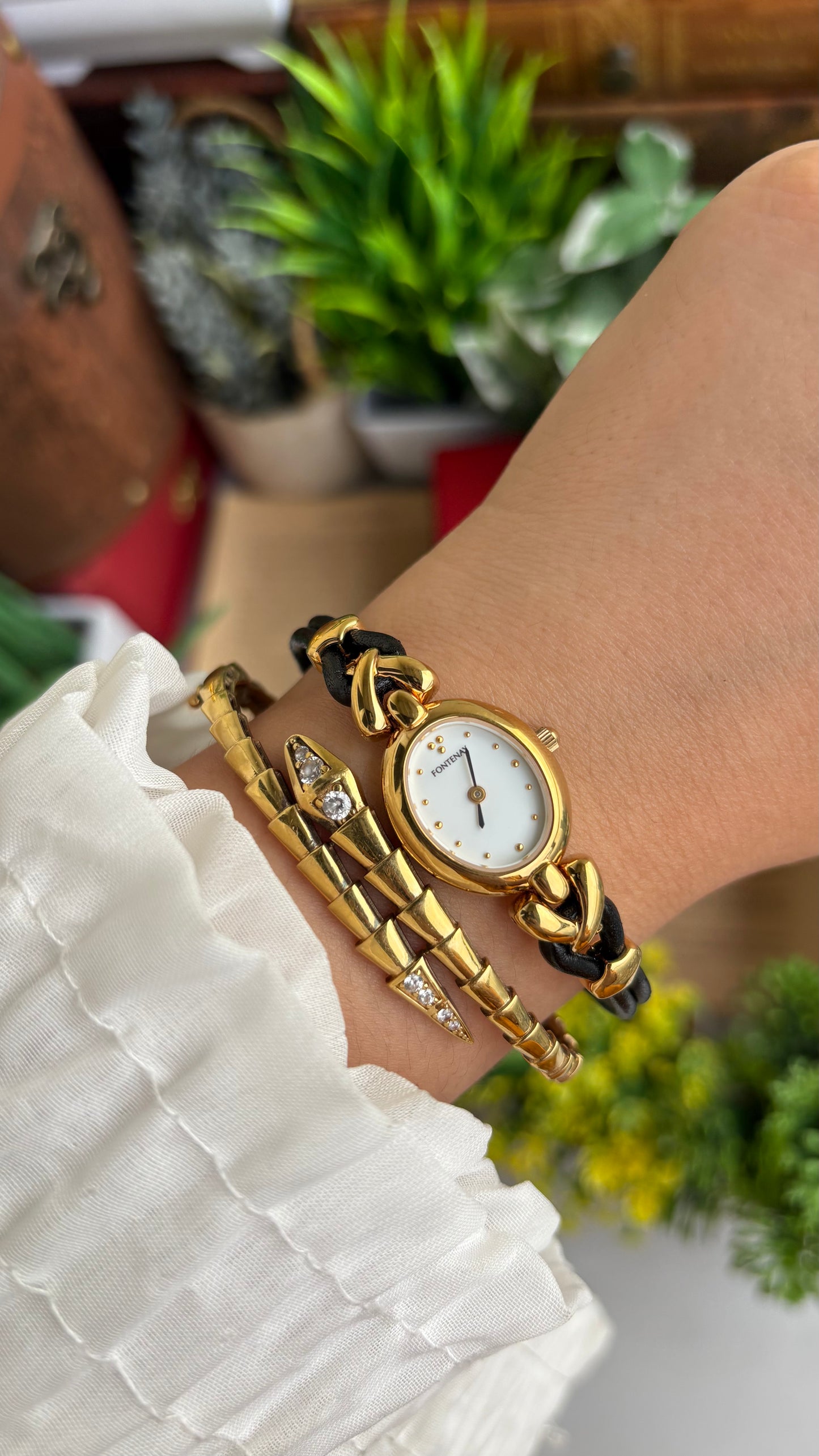 Vintage Fontenay Parisian Luxury Watch in Gold Tone Black Thin Leather Straps