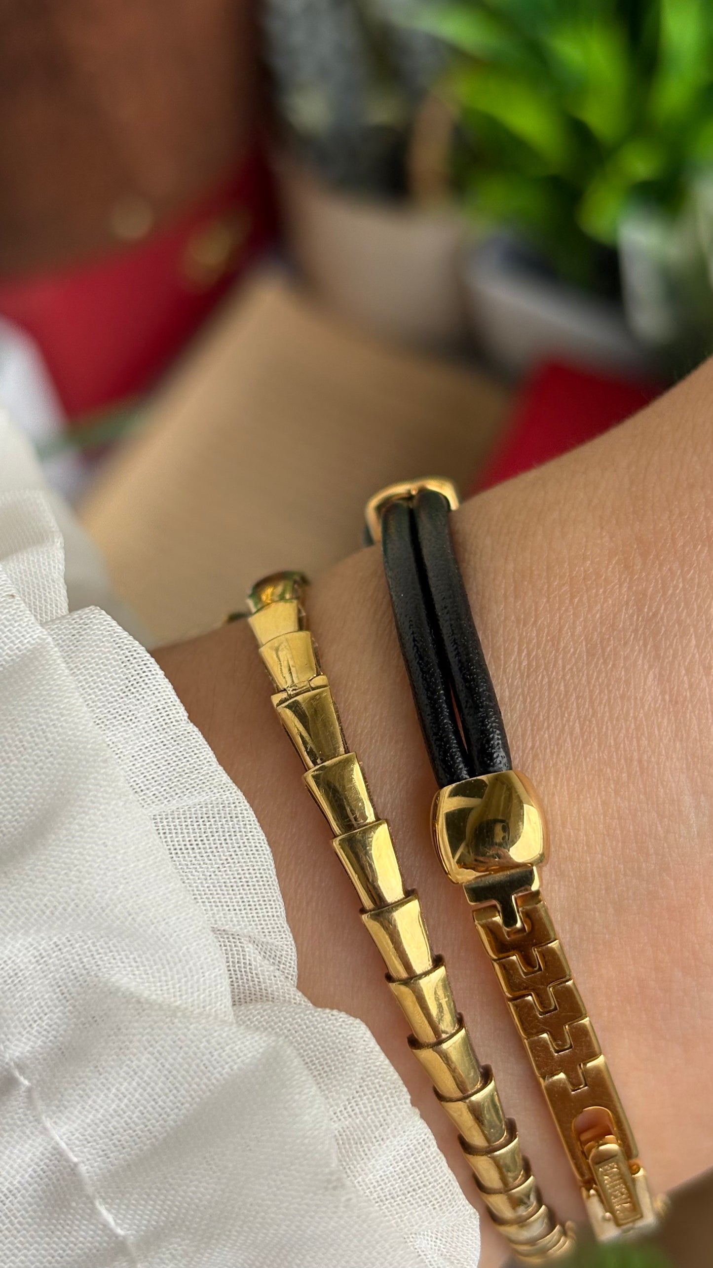 Vintage Fontenay Parisian Luxury Watch in Gold Tone Black Thin Leather Straps
