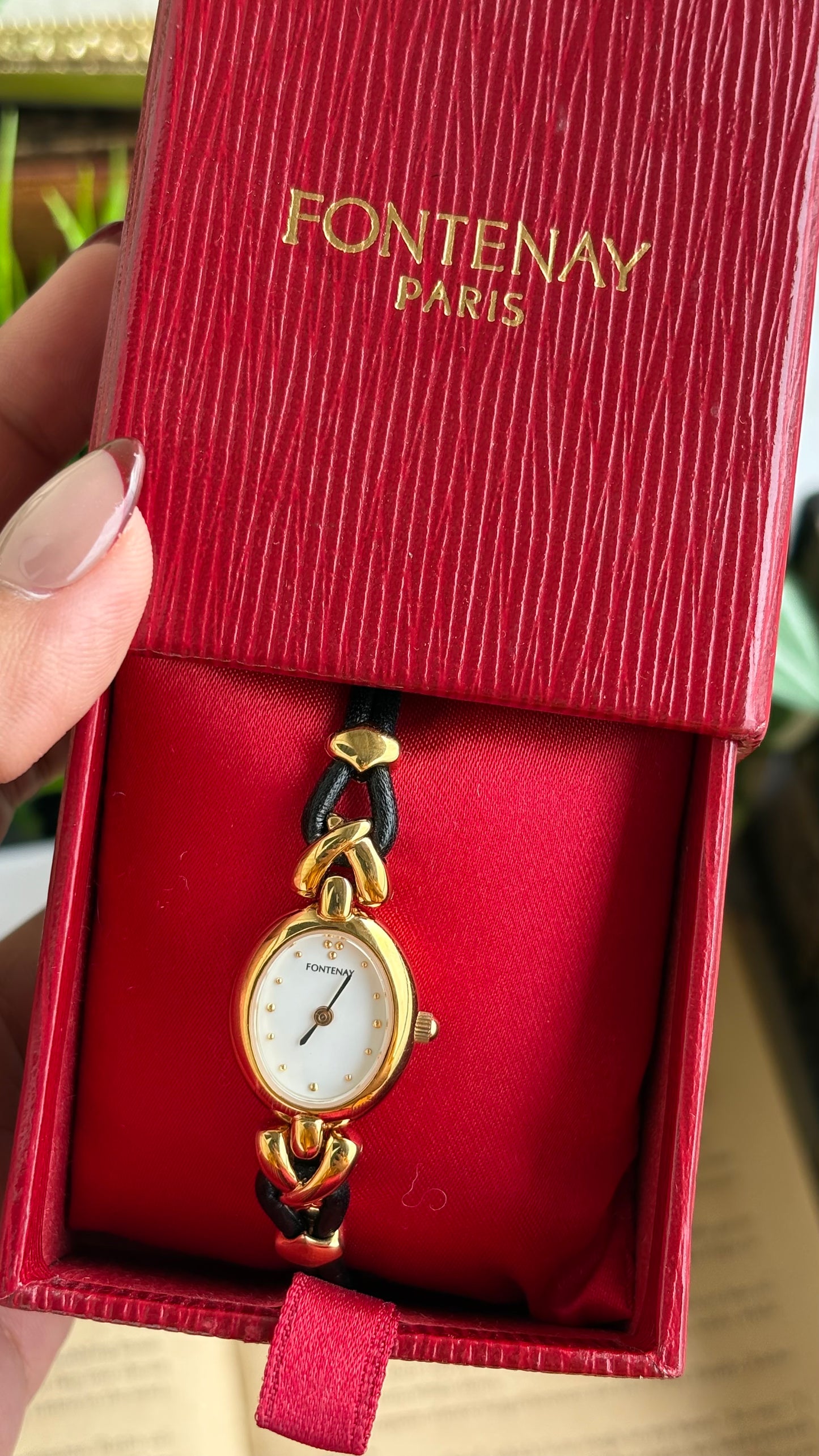 Vintage Fontenay Parisian Luxury Watch in Gold Tone Black Thin Leather Straps