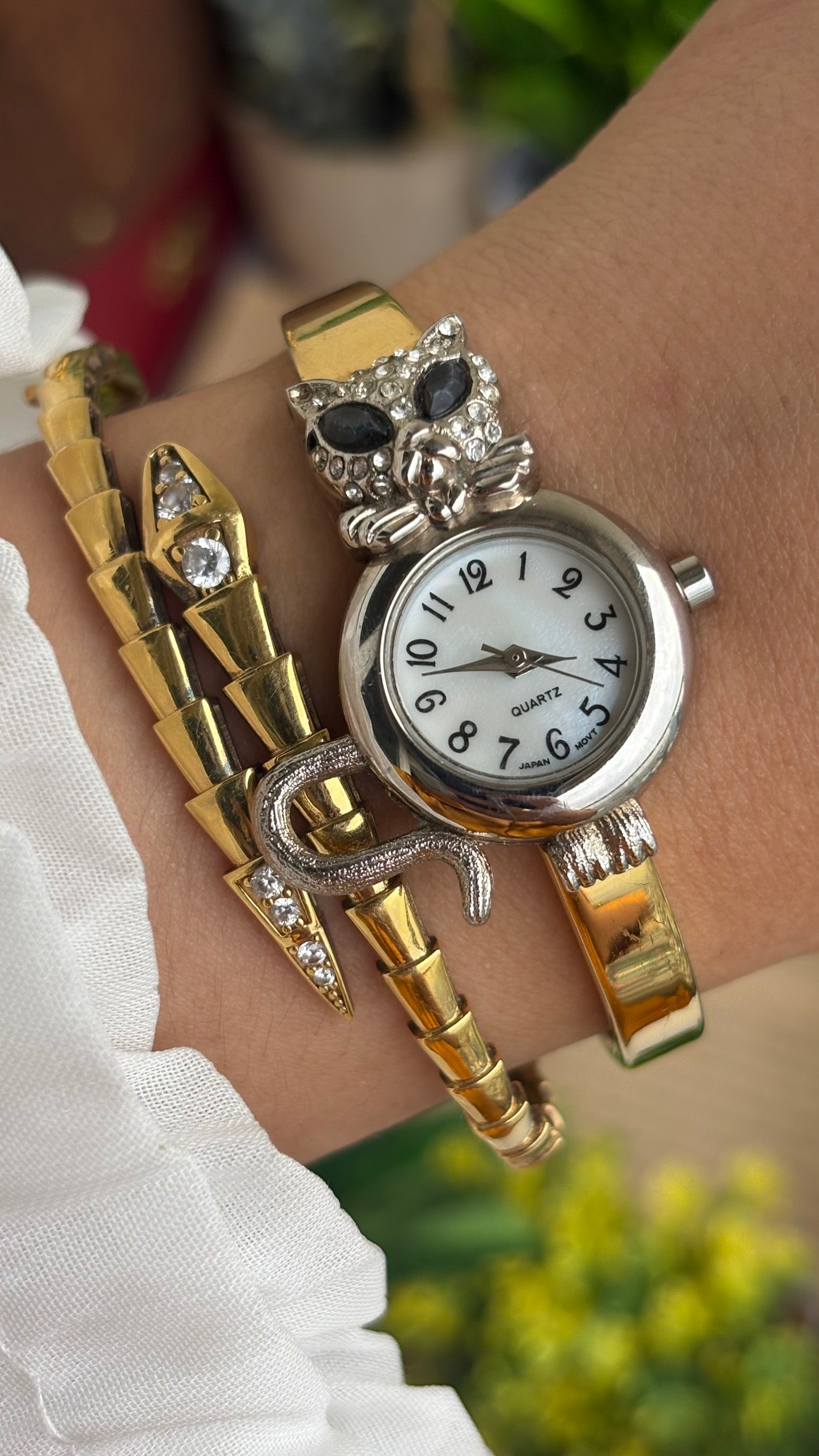 Extremely Rare Vintage Cat Watch Watch in Gold Tone Pearl Dial