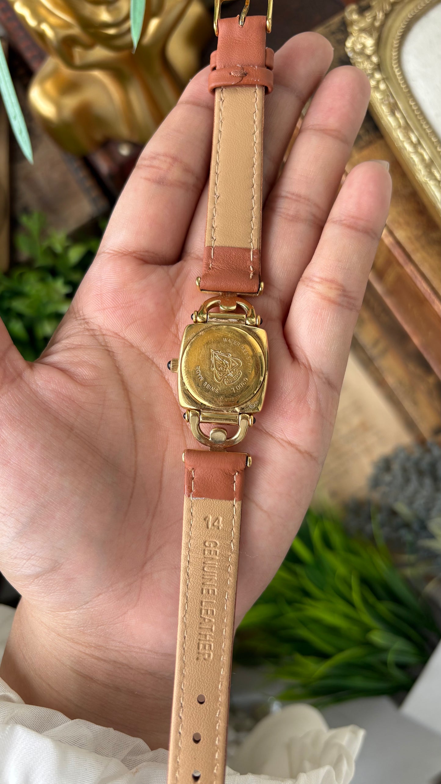 Vintage Gucci Swiss 6300L Horse-bit Watch in Gold Tone Brown Leather Quartz #00615