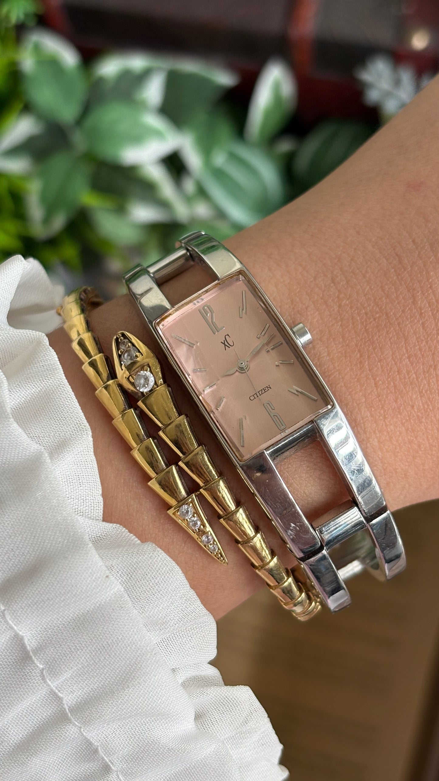Vintage Citizen Watch in Silver Tone Pink Dial Rare Belt Style Bangle
