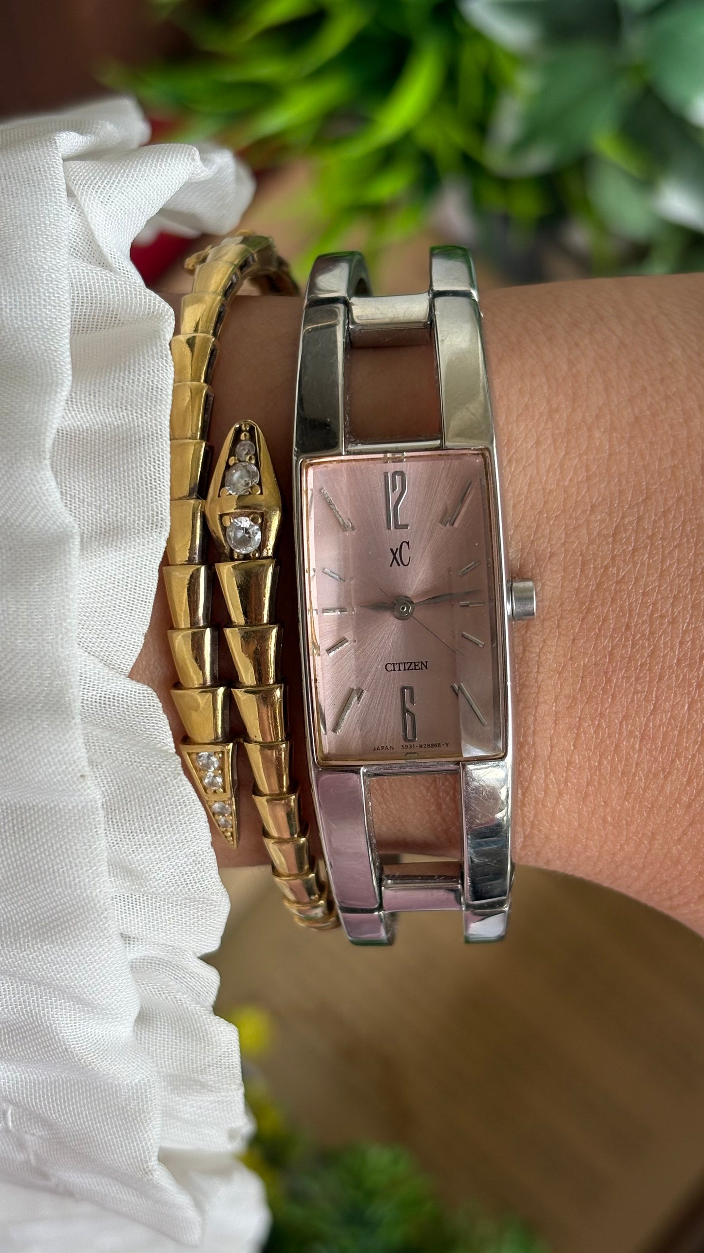 Vintage Citizen Watch in Silver Tone Pink Dial Rare Belt Style Bangle