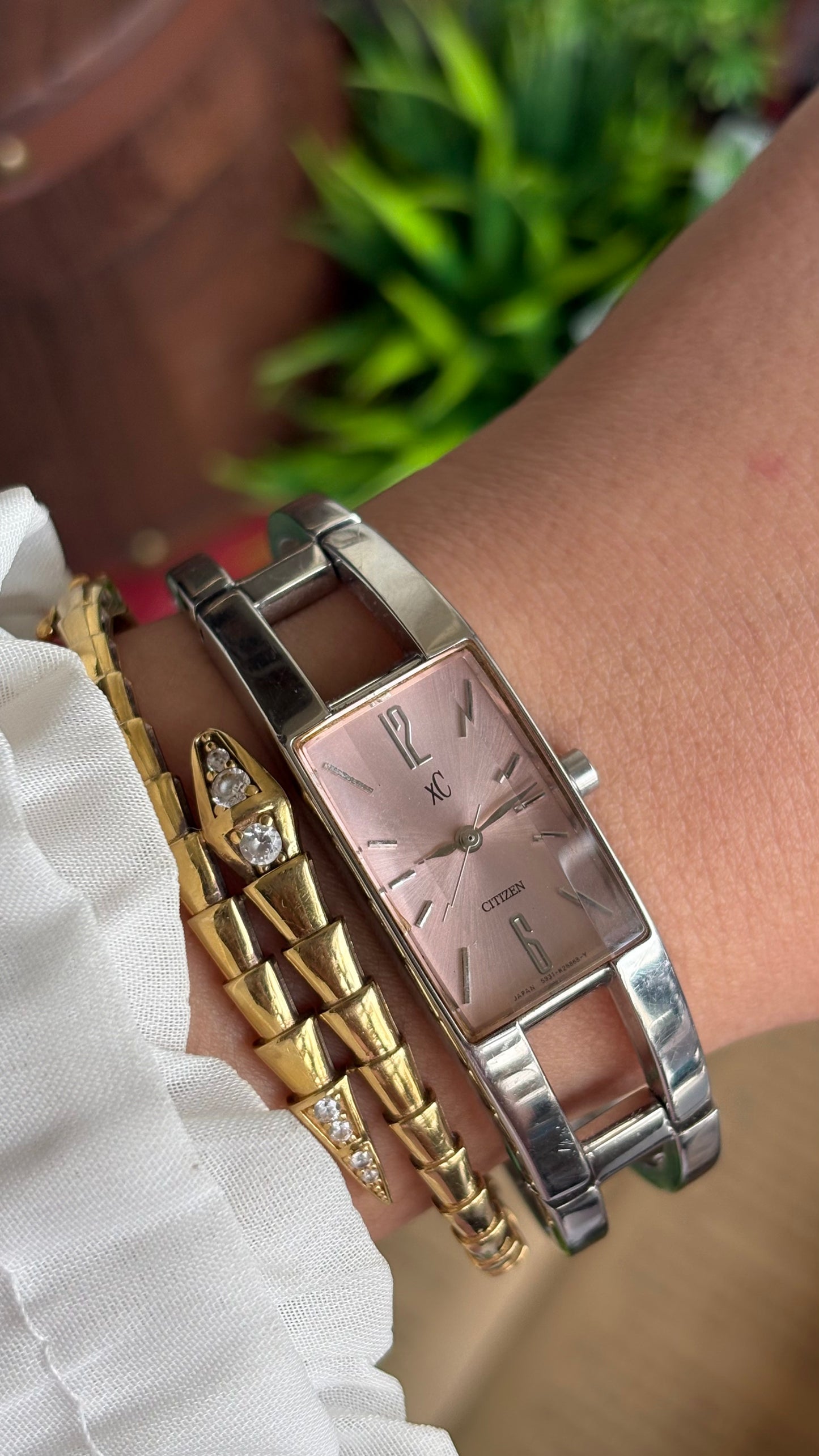 Vintage Citizen Watch in Silver Tone Pink Dial Rare Belt Style Bangle