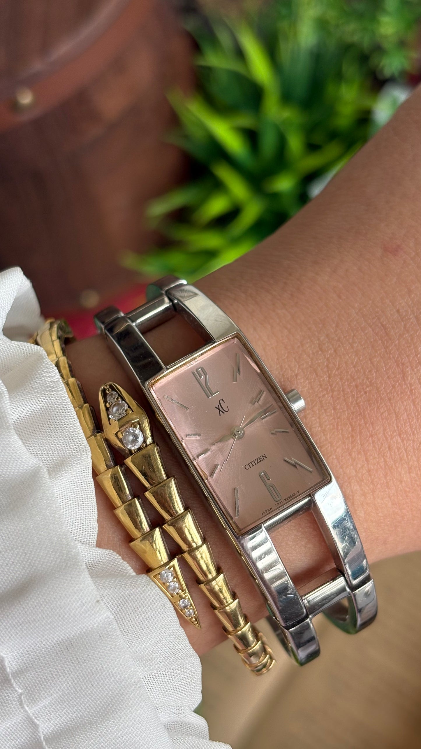 Vintage Citizen Watch in Silver Tone Pink Dial Rare Belt Style Bangle