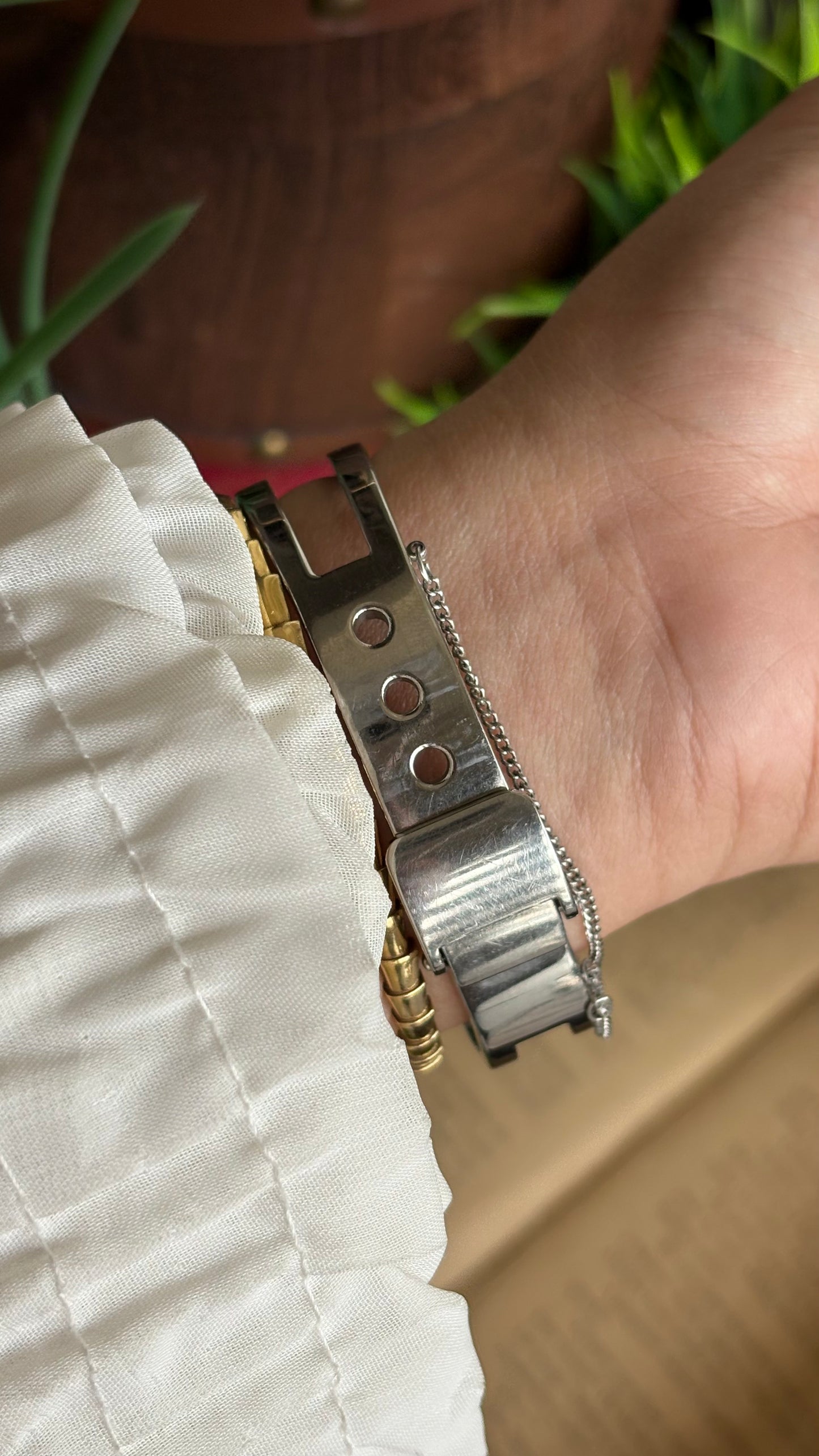 Vintage Citizen Watch in Silver Tone Pink Dial Rare Belt Style Bangle