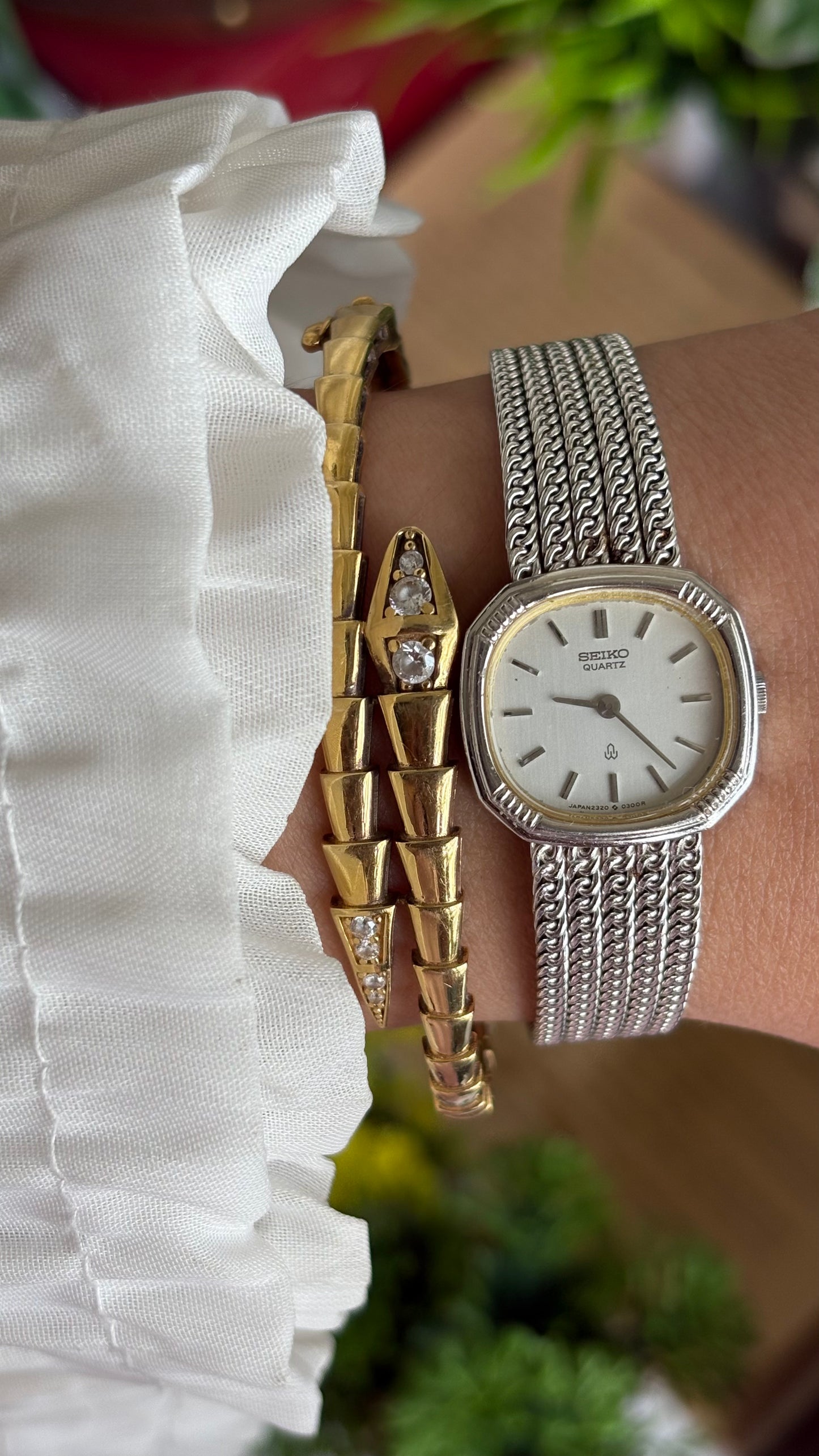 Extremely Rare Vintage Seiko Watch in Silver Tone Braided Style Bracelet