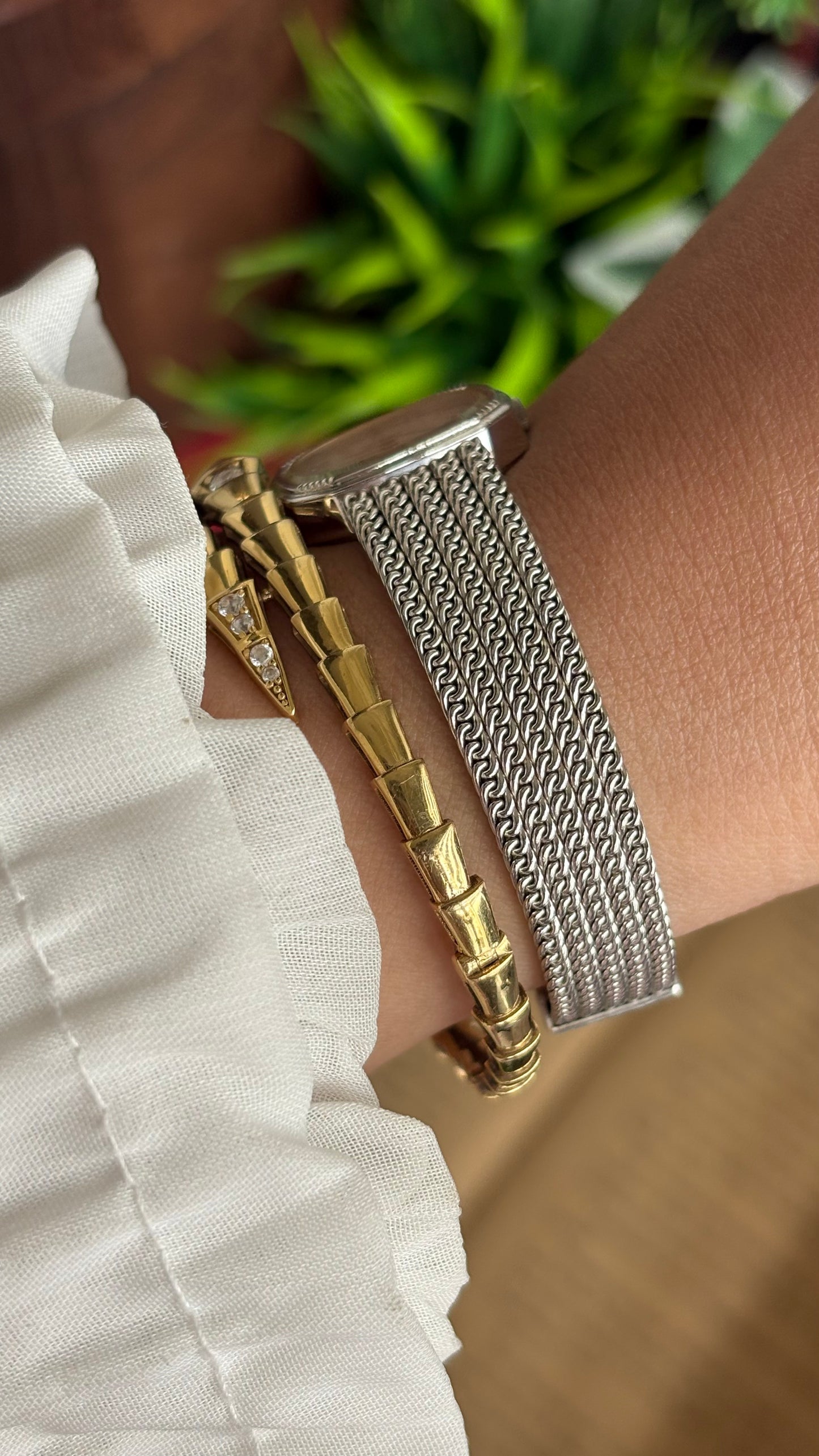 Extremely Rare Vintage Seiko Watch in Silver Tone Braided Style Bracelet