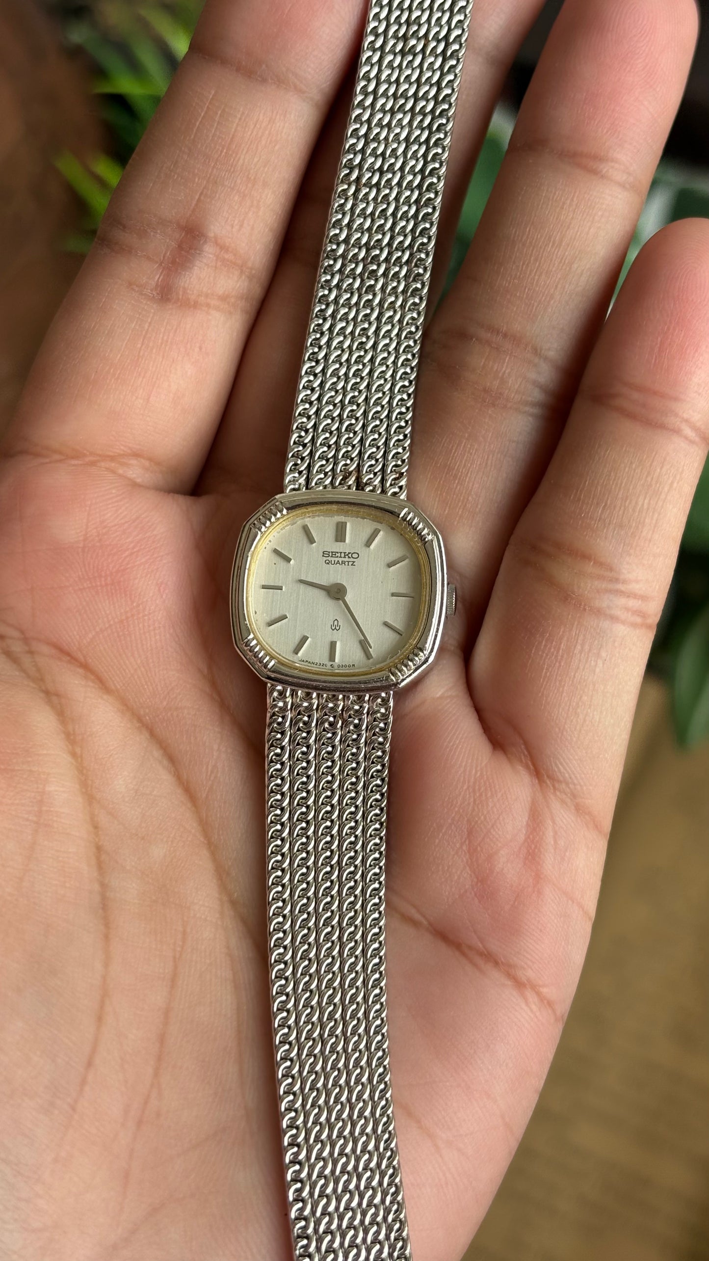 Extremely Rare Vintage Seiko Watch in Silver Tone Braided Style Bracelet