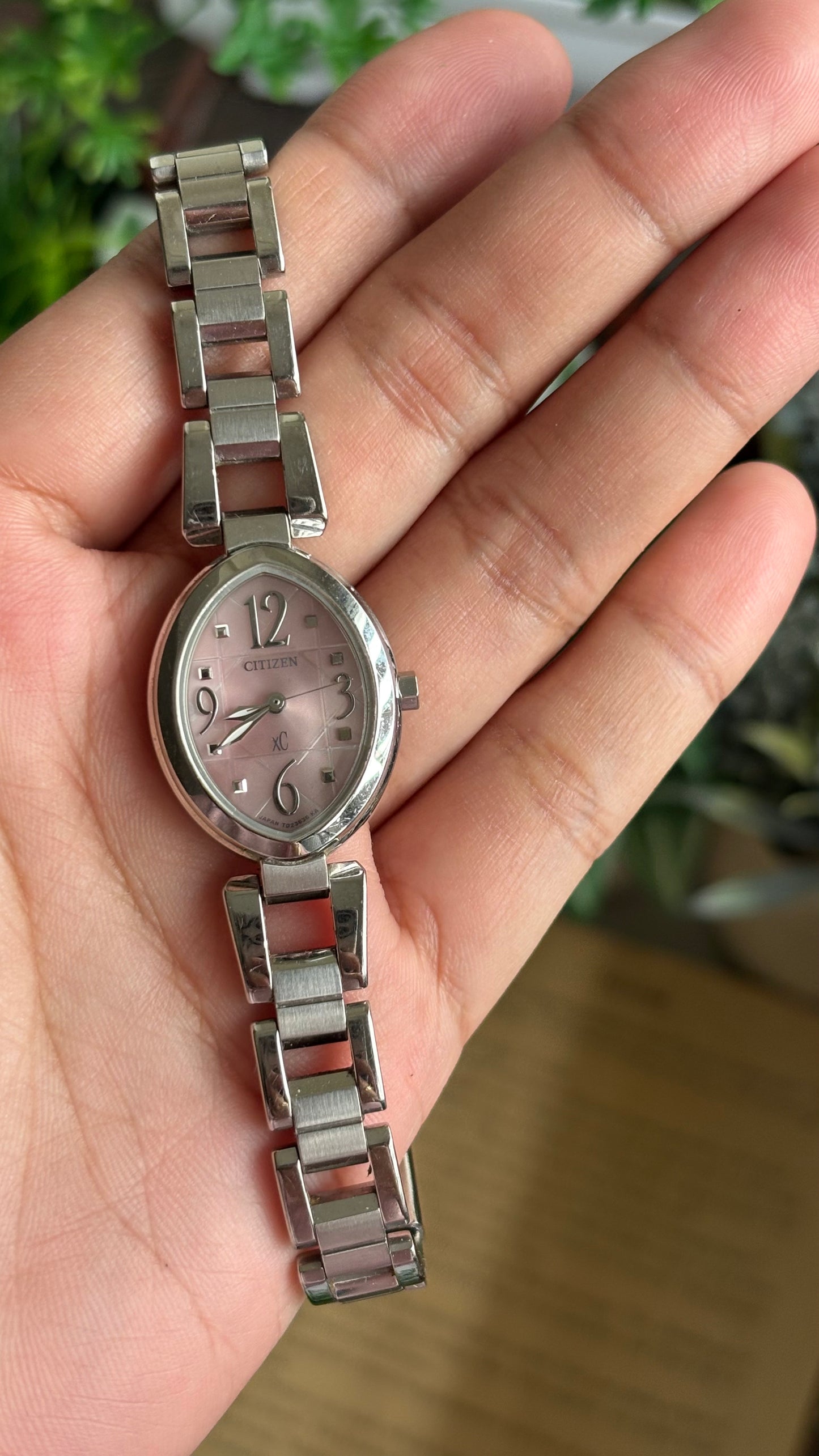 Vintage Citizen Watch in Silver Tone Pink Almond Dial