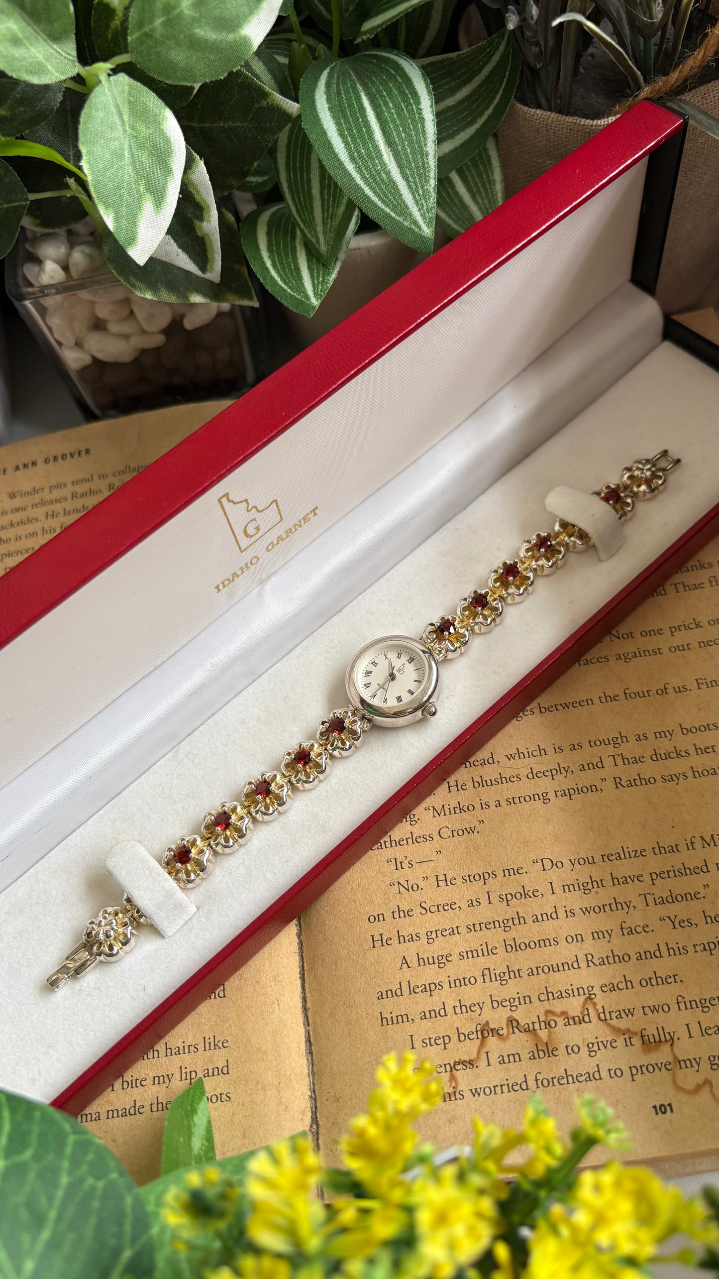 Extremely Rare Vintage Idaho Garnet Watch in Two-Tone Unique Flower Strap Design with 12 Real Garnet Accent